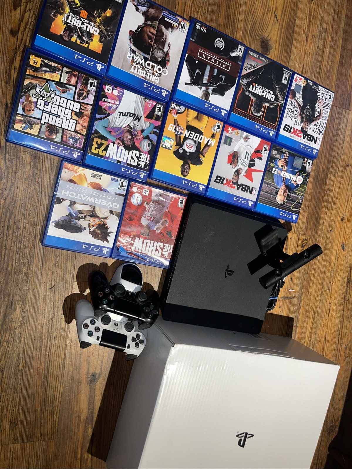 Sony PlayStation 4 Slim CUH-2115B 1TB Console Game Bundle Controllers 11.52 FW