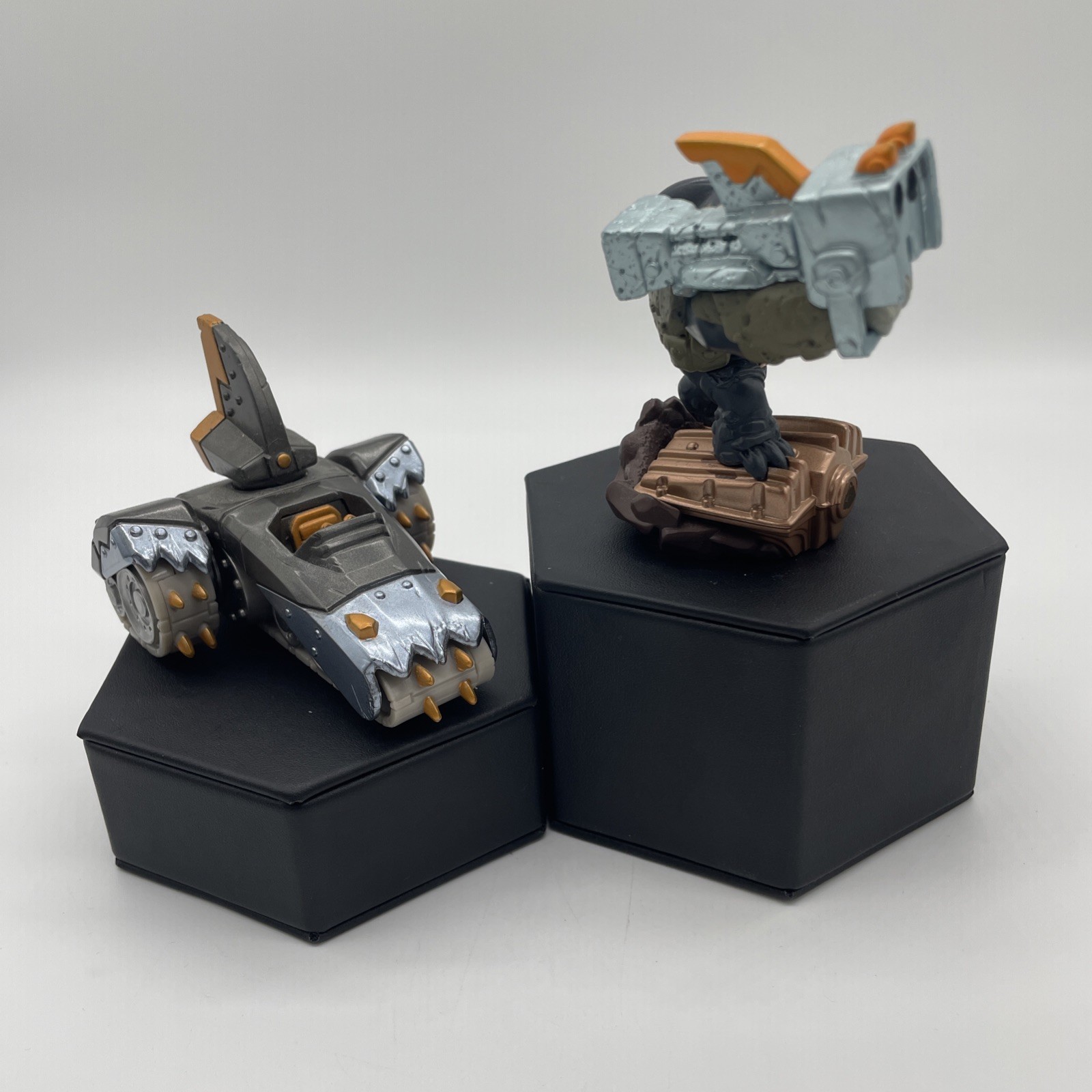 Skylanders SuperChargers Shark Shooter Terrafin Figure & Shark Tank Vehicle Set