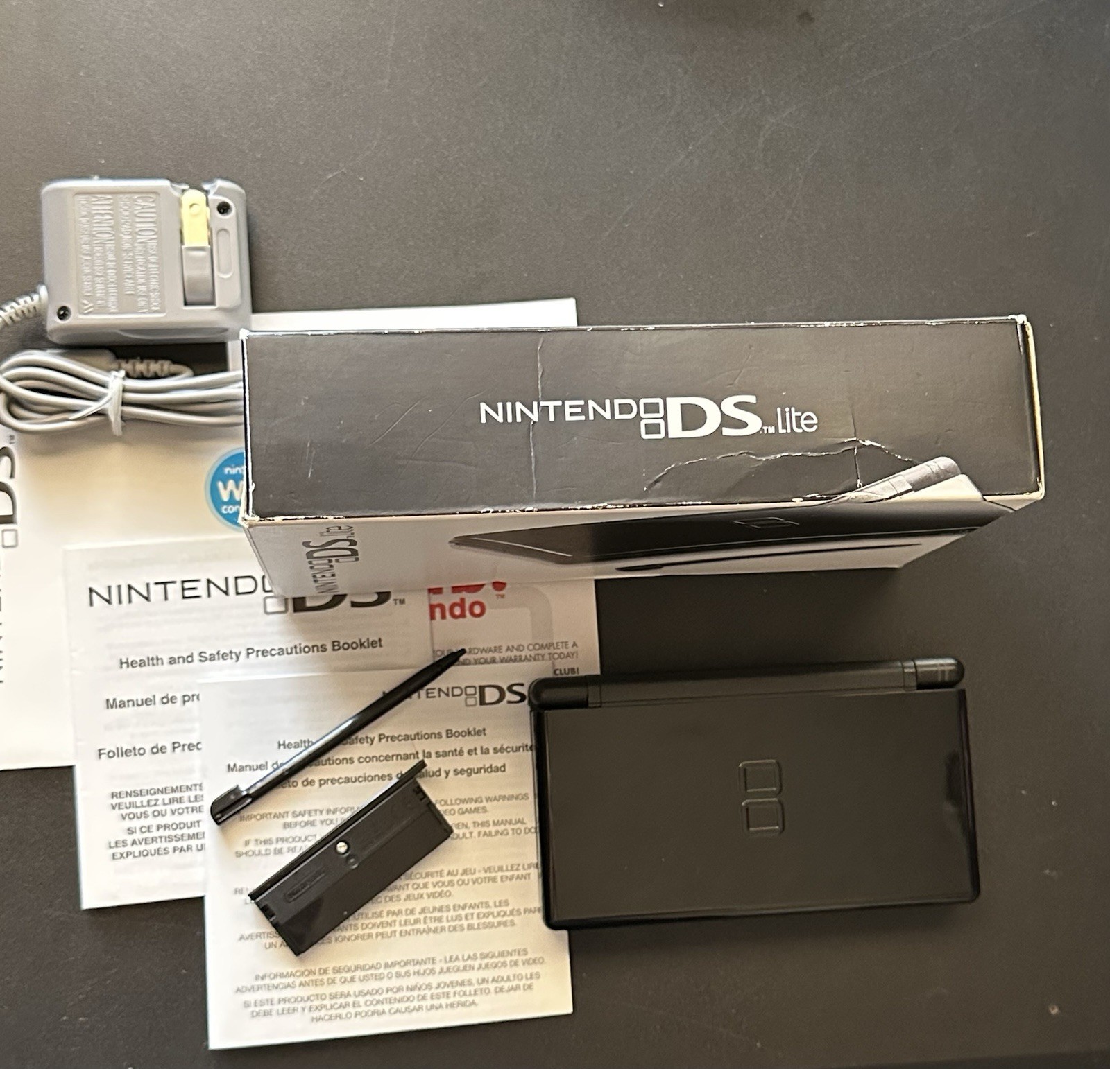 CIB In Box USA Onyx Gloss Black Nintendo DS Lite Handheld Console System Charger