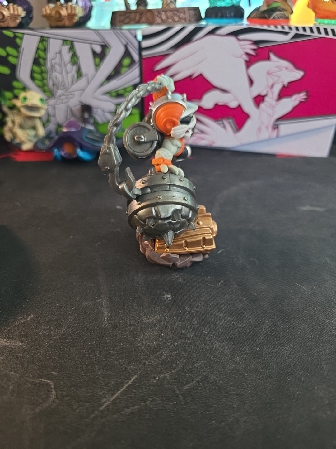 Skylanders Superchargers Smash Hit Character Figure Earth