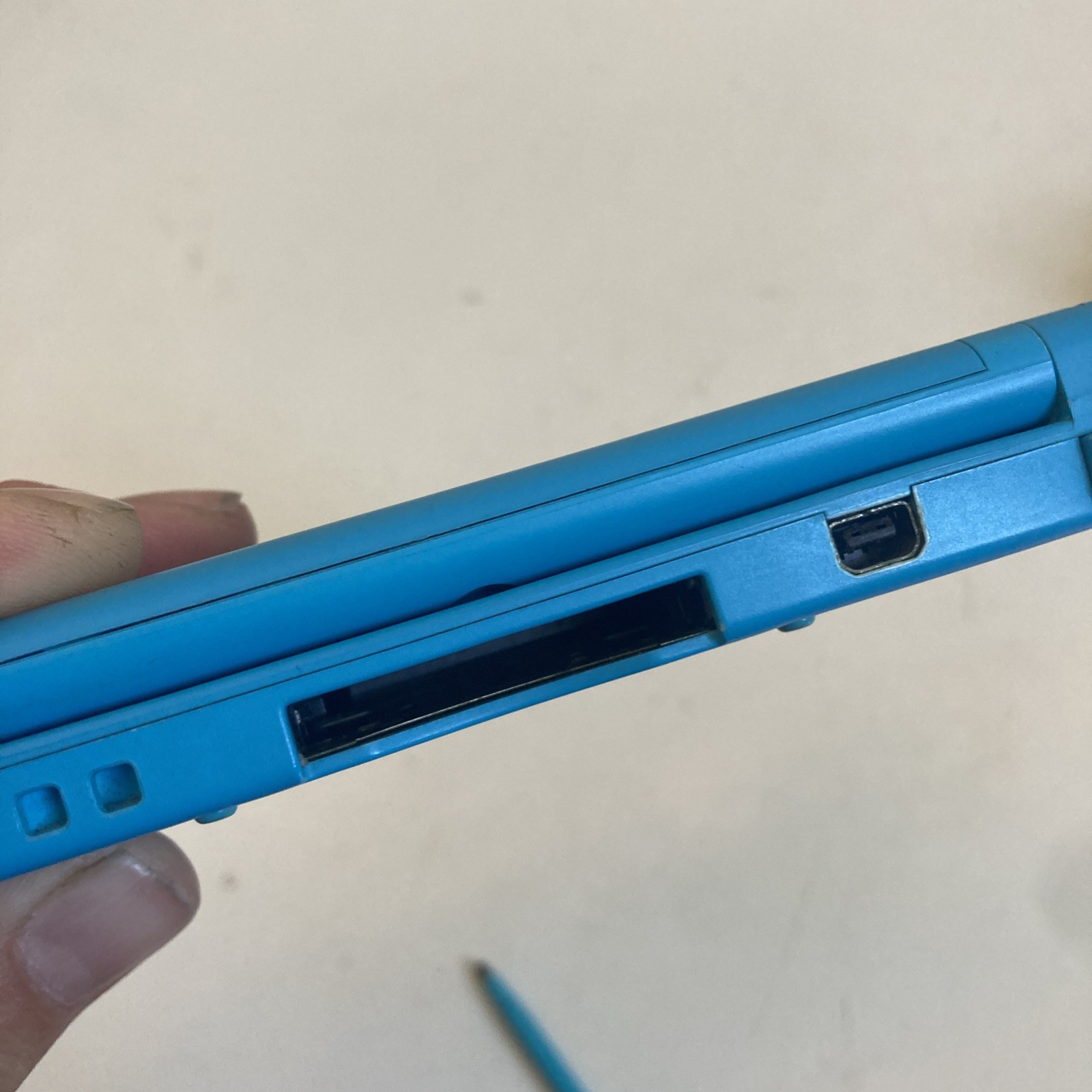 Nintendo DSi Light Blue Handheld Console Game System Tested Working With Charger