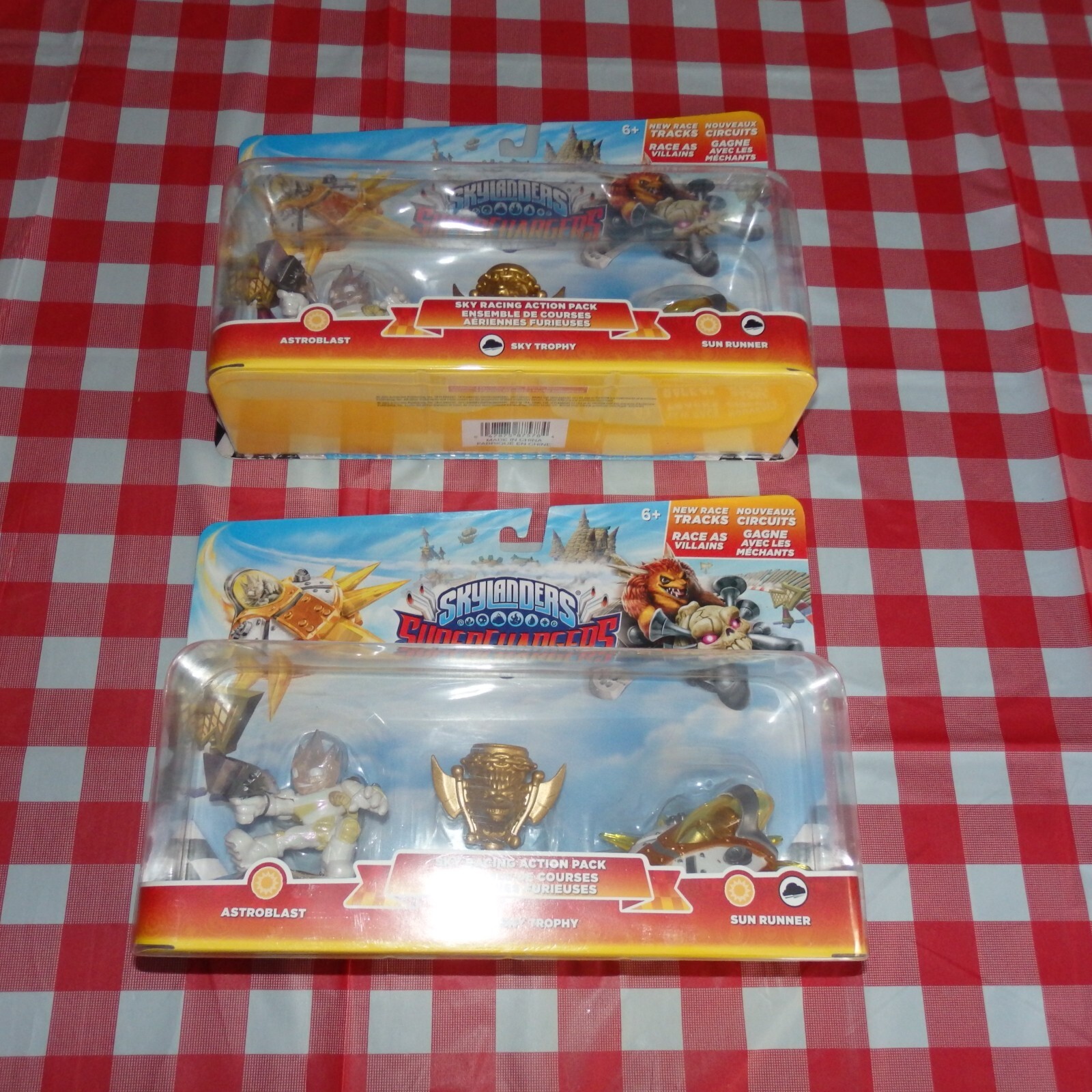Lot of 2 Skylanders Superchargers Sky Racing Action Packs *Astroblast, Sunrunner