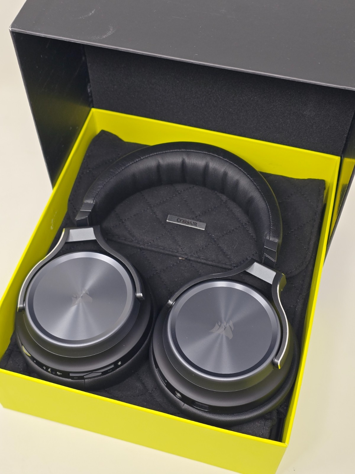 Corsair Virtuoso RGB Wireless XT Gaming Headset Microphone Dual Wireless