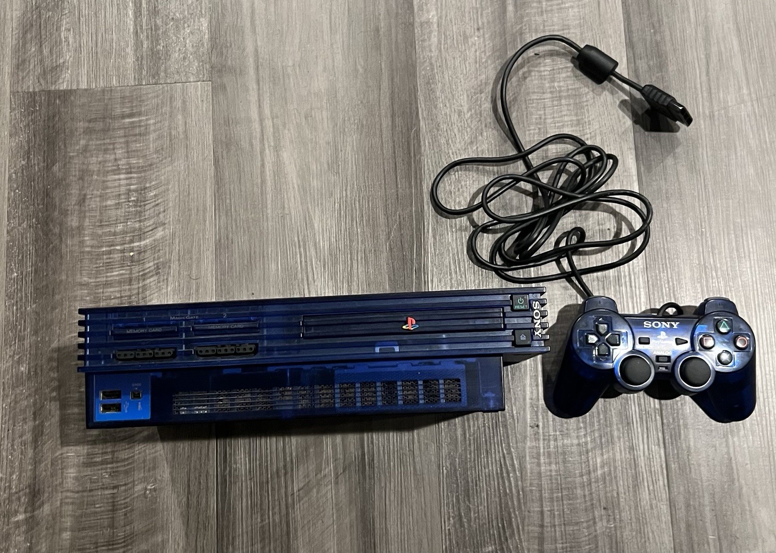 NTSC-J PlayStation 2 FAT PS2 SCPH-37000 With Controller Used Working