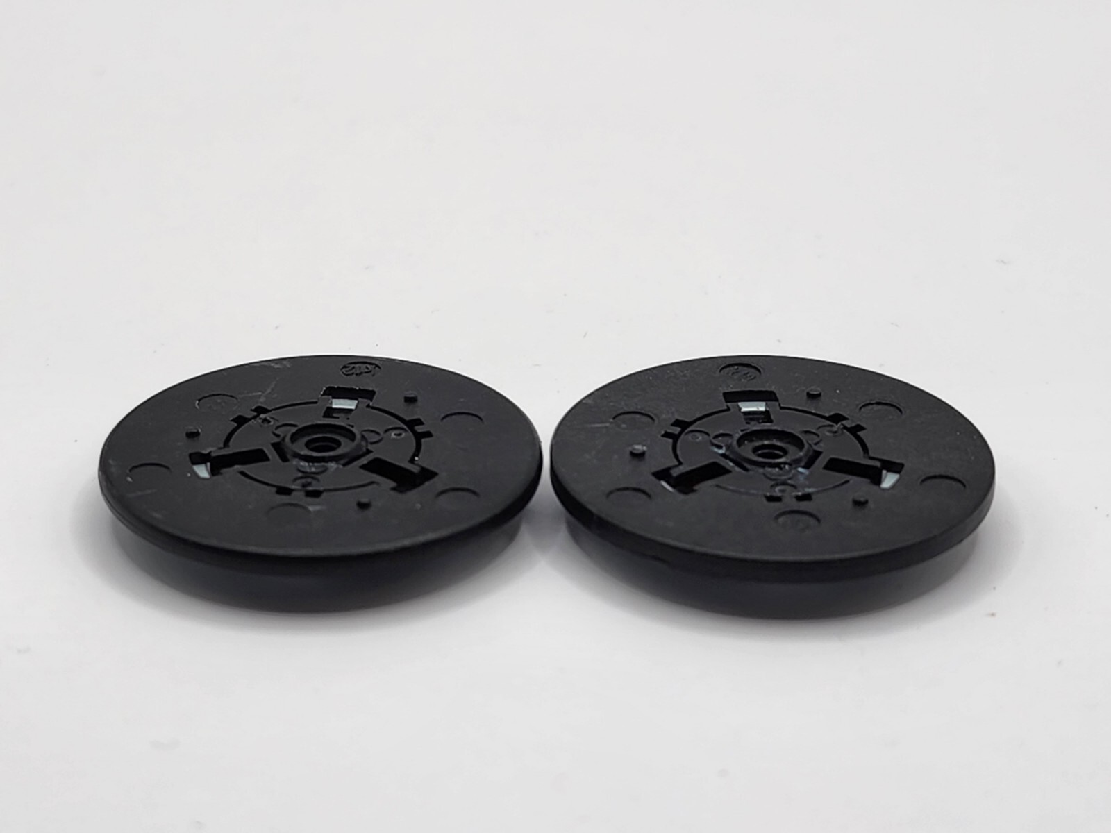Quantity of 2 Playstation 1 PS1 Spindles