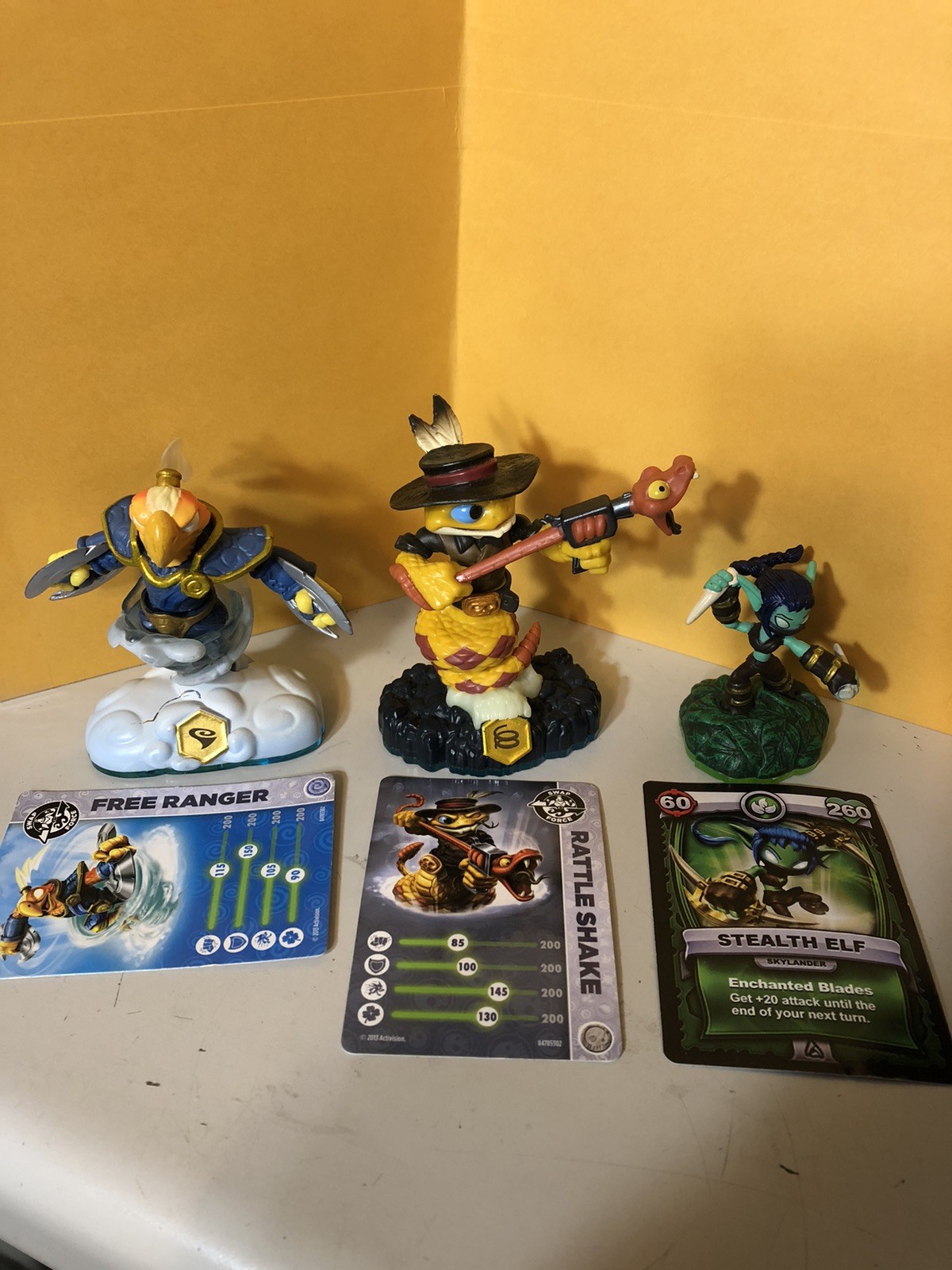 SKYLANDERS 2 SWAP FORCE & 1 BATTLECAST -FREE RANGER, RATTLE SNAKE & STEALTH ELF