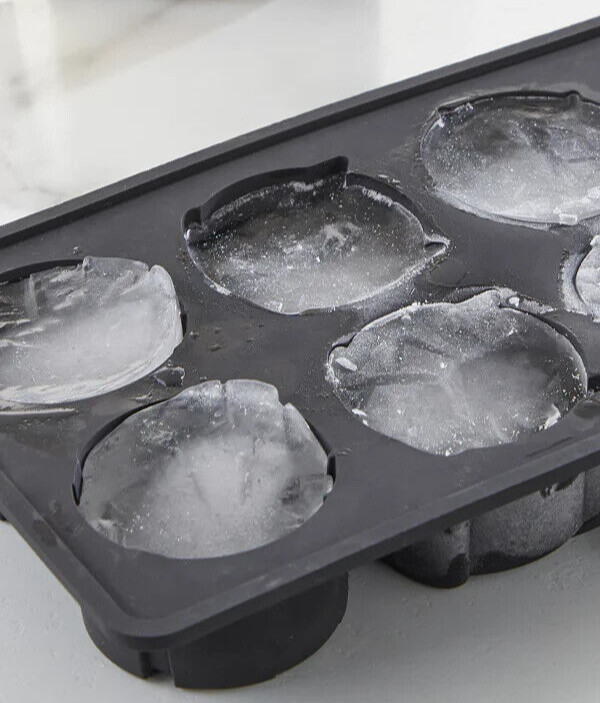 BioWare Officially Licensed Mass Effect Medals Ice Tray Set (4 molds-2 of each)
