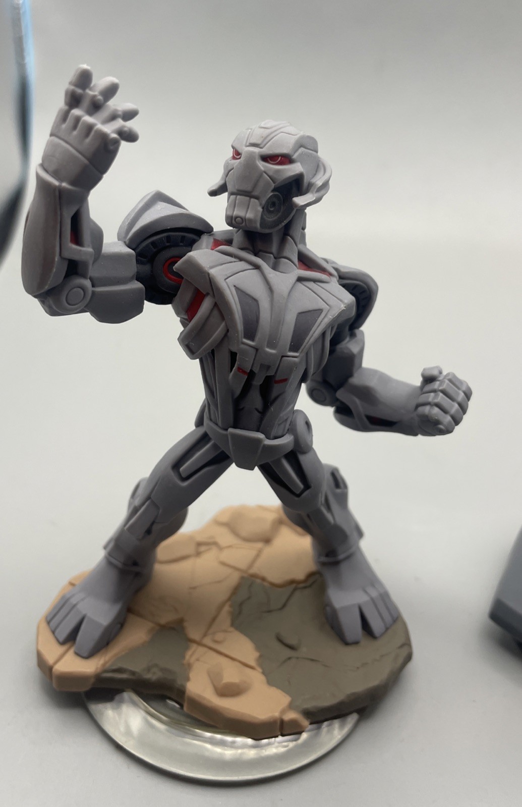 Disney Infinity 3.0 Captain America And, Ultron Marvel Figures