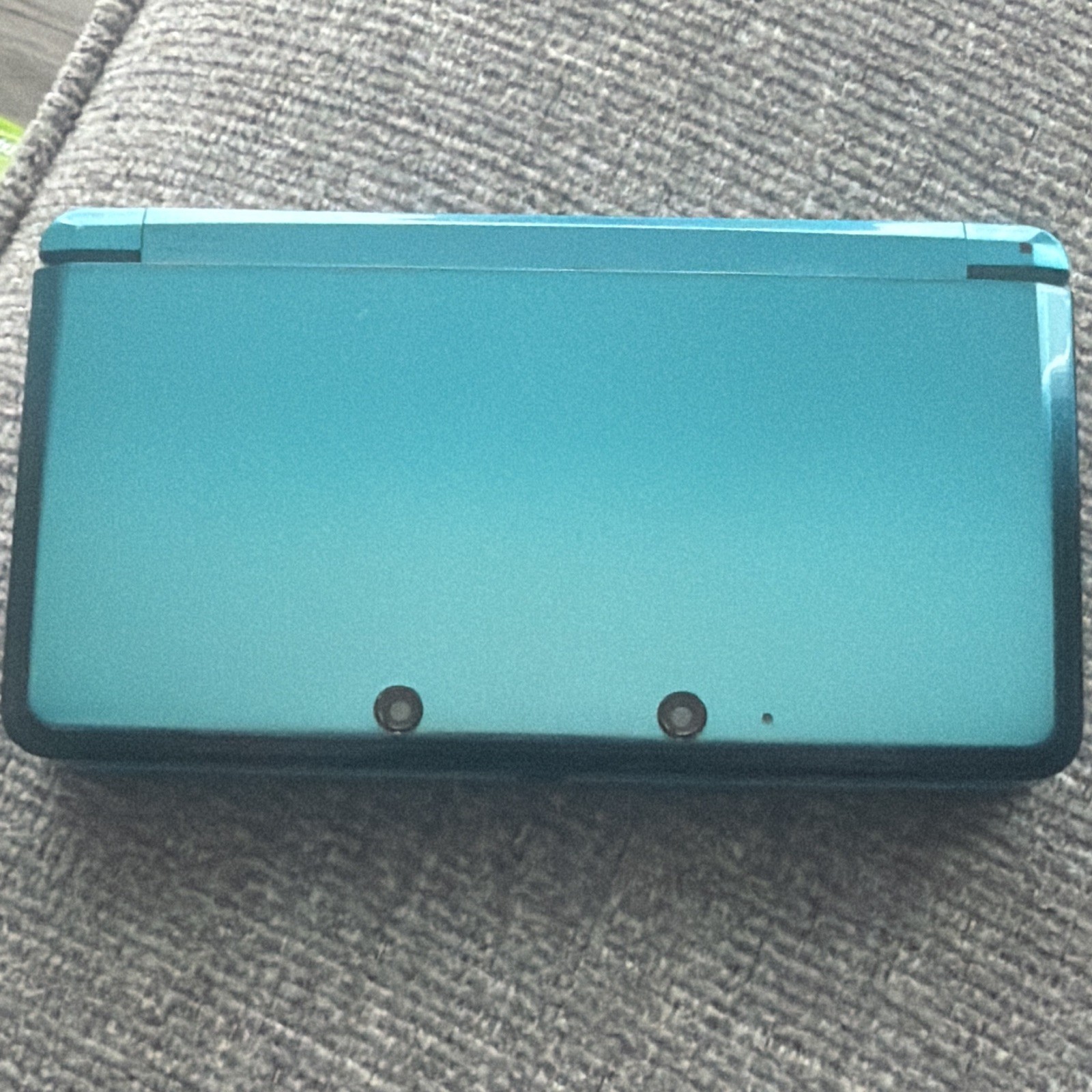 Nintendo 3DS CTR-001 Aqua Blue/Black Wi-Fi Handheld Console w/ 2GB SD Card