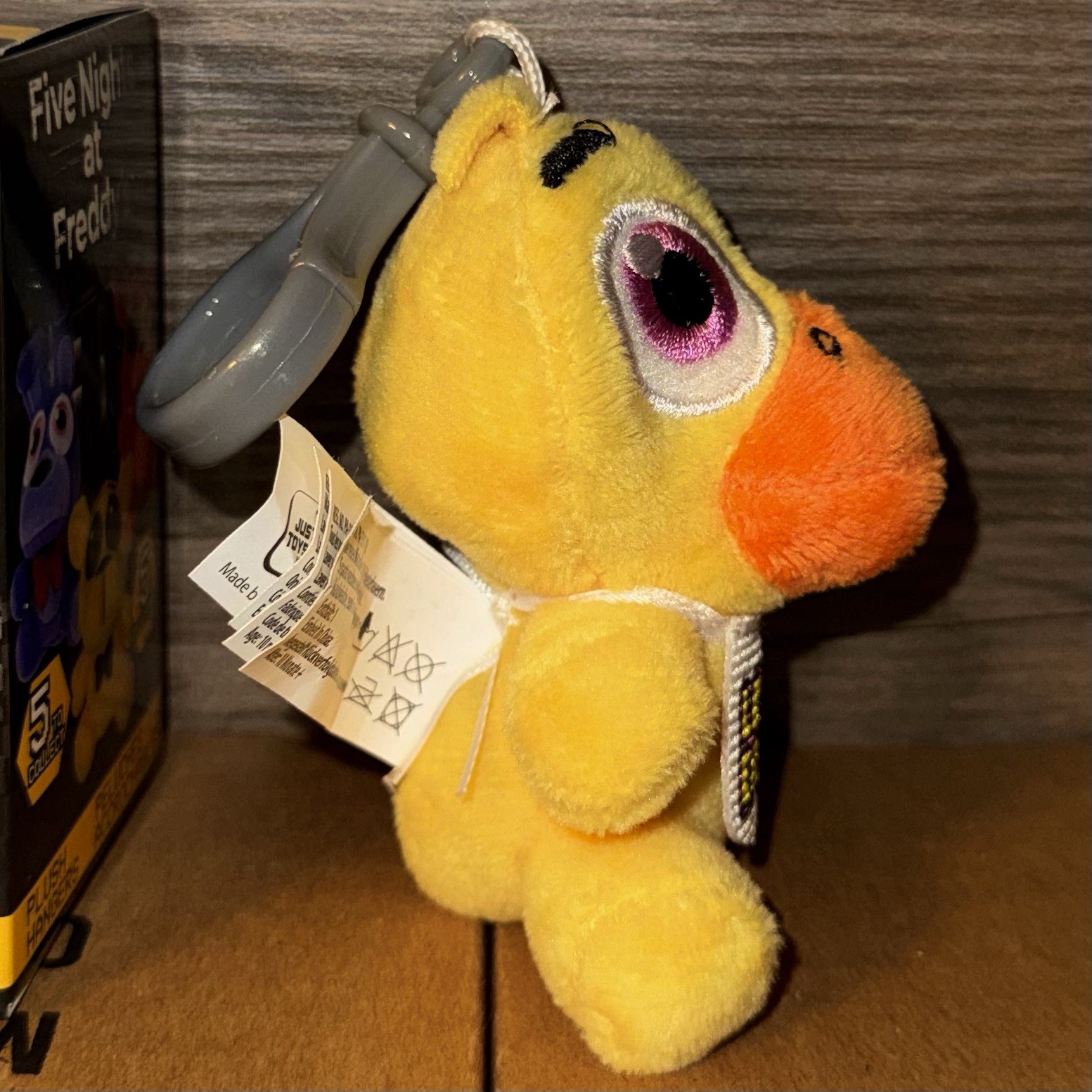 Five Nights at Freddy’s Chica Mystery Plush Hanger Keychain Backpack Clip FNaF