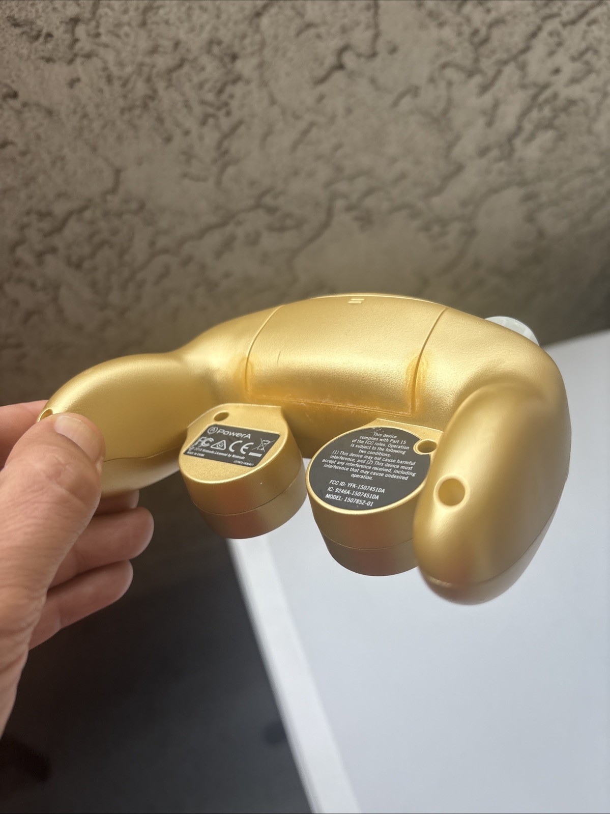 Nintendo Switch Controller GameCube Style Gold Turns ON Battery’s Not Included