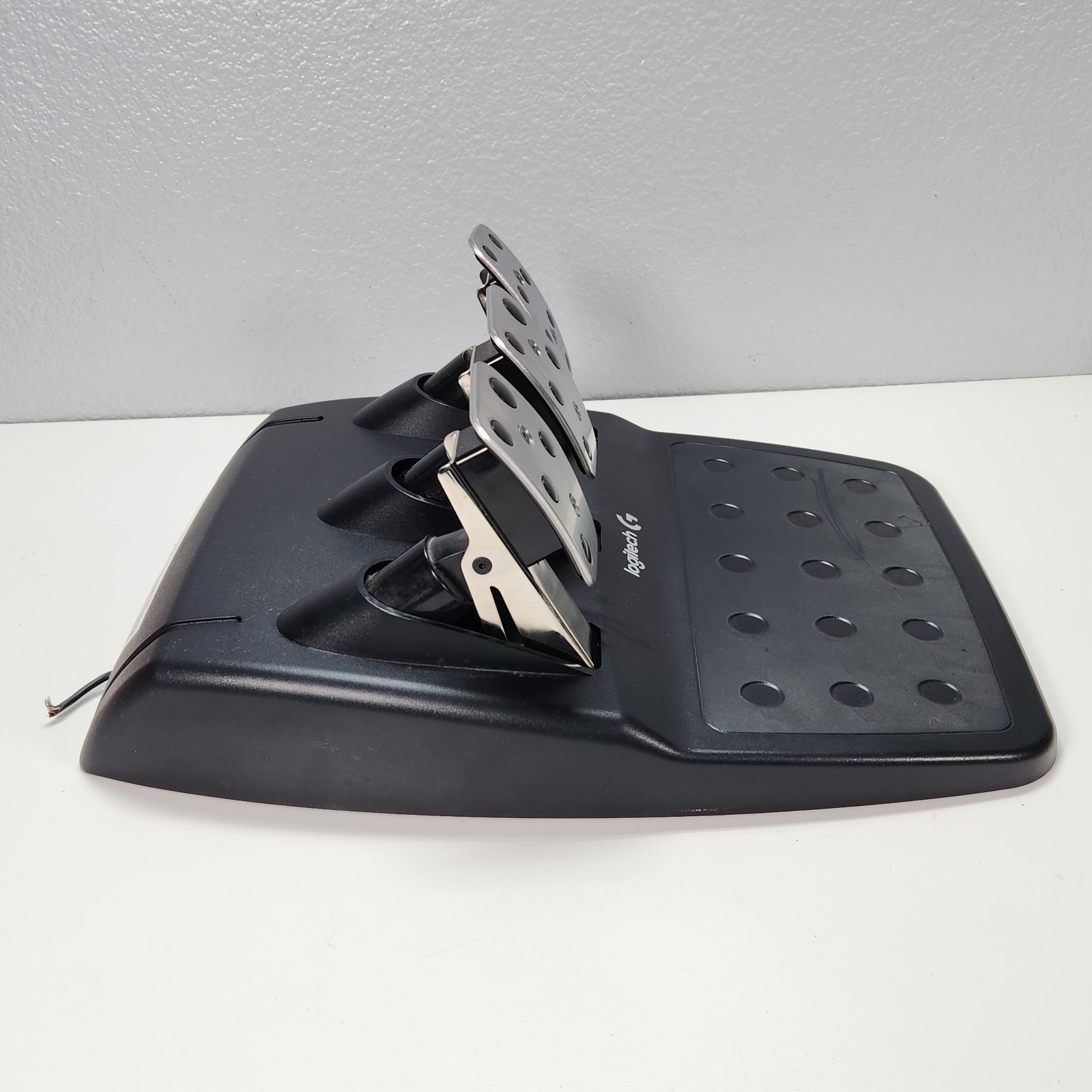 Logitech G29 Driving Force Racing Floor Pedals [NOT WORKING – SOLD FOR PARTS]