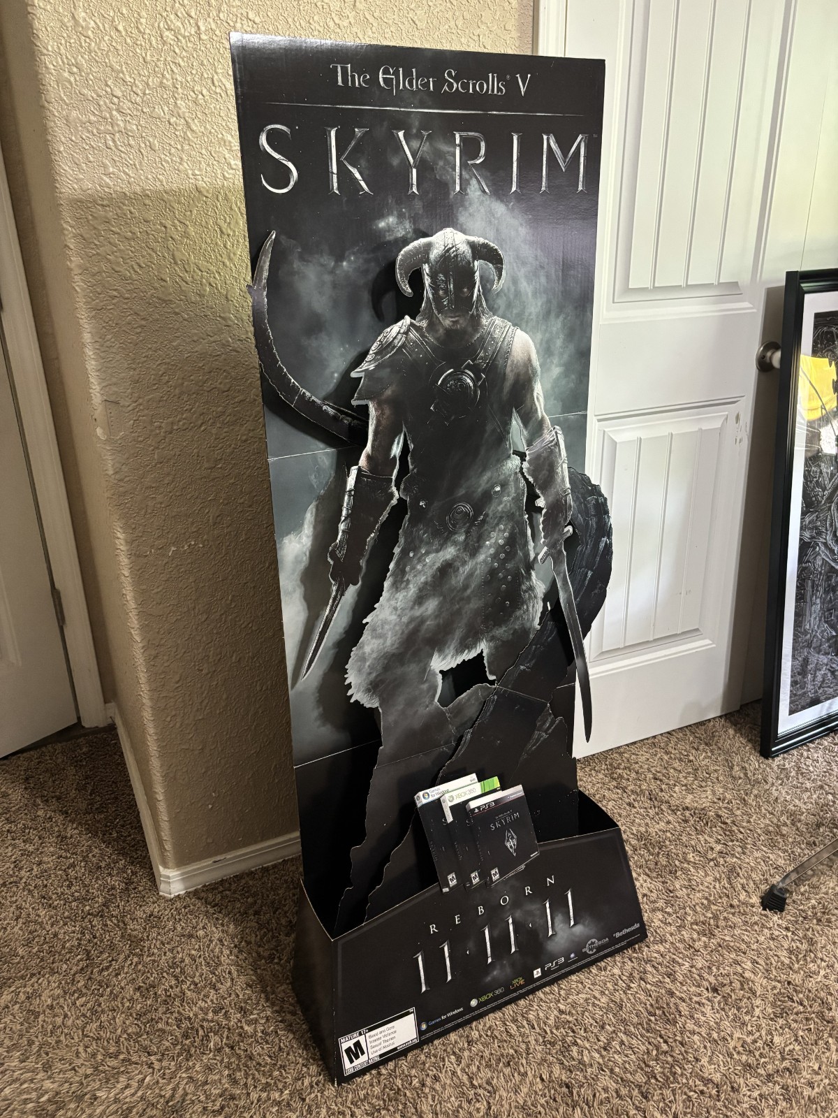 2011 ELDER SCROLLS V SKYRIM Standee Store Display Original GRAIL Launch XBOX 360