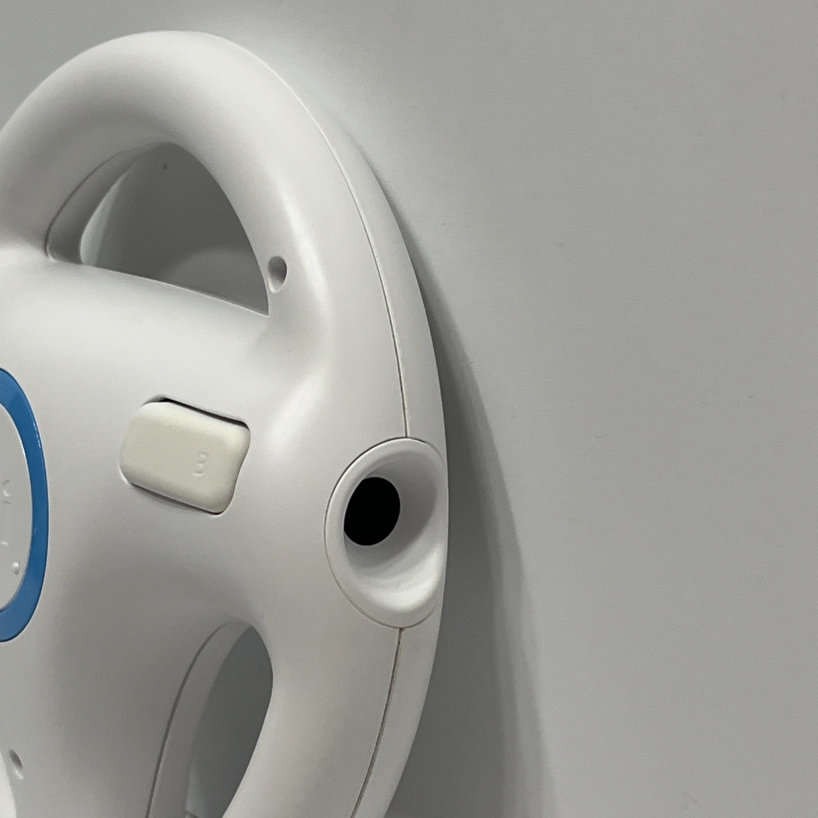 Official Nintendo White Wii Wheel Wii Remote Controller not included – Open BOX