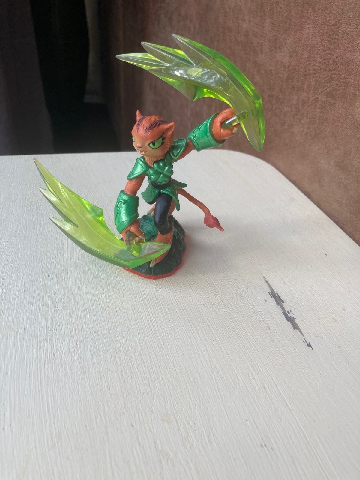 Skylanders lot of 24 plus 8 keys including Enigma, Knightlight, and Knightmare