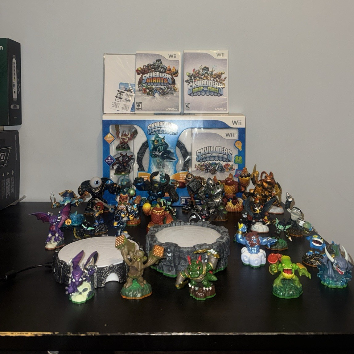 Activision Skylanders Spyro’s Adventure, Giants And Swap Force Wii lot of 28