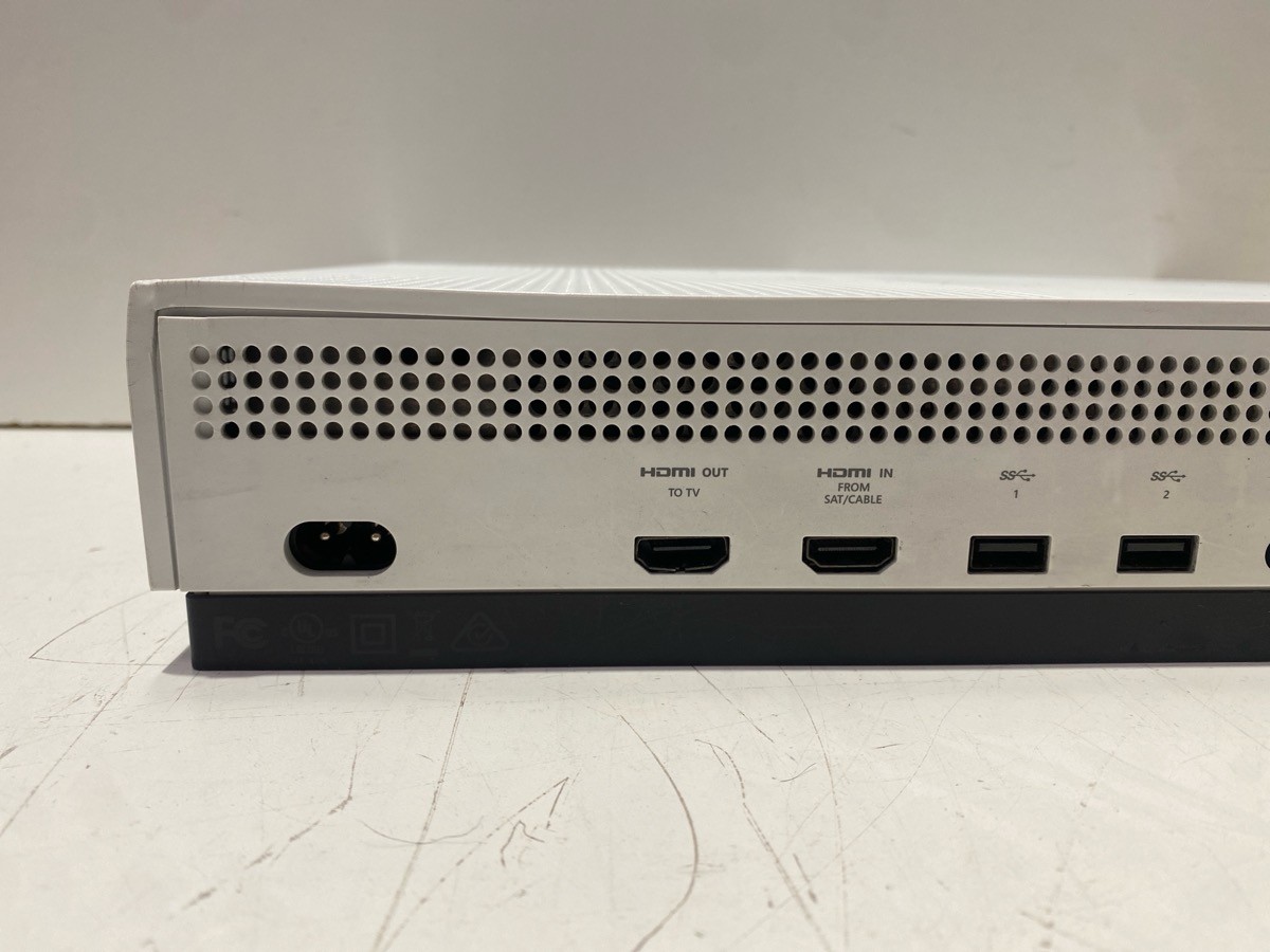 MICROSOFT XBOX ONE S – CONSOLE – 500GB – 1681 (P22017699)