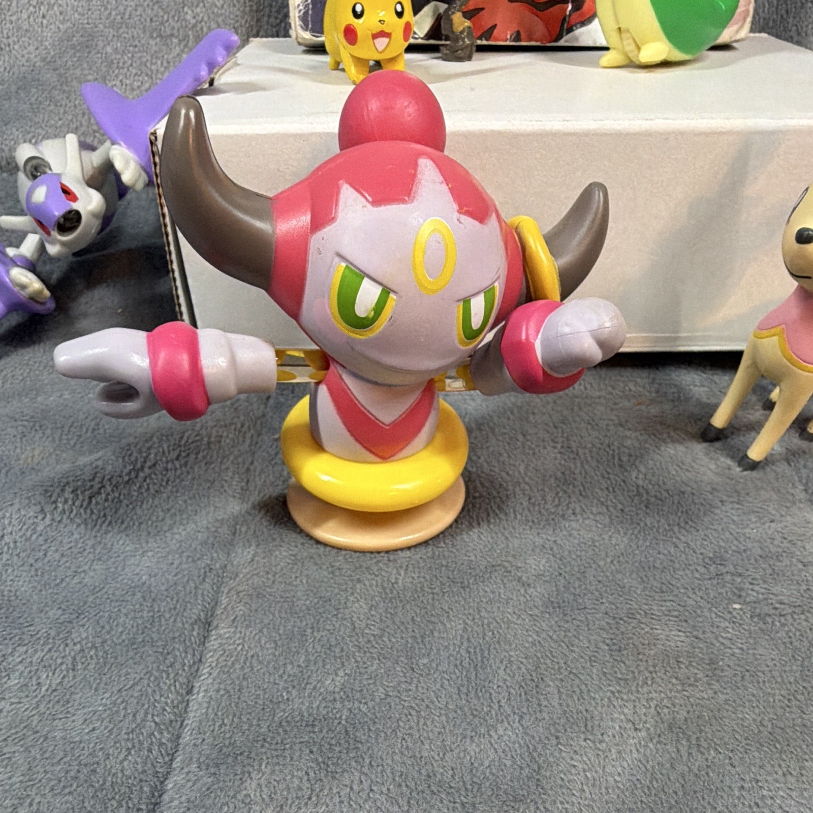 The Pokemon Company Pokemon X & Y Guidebook w/ Figures & Official Poster Map