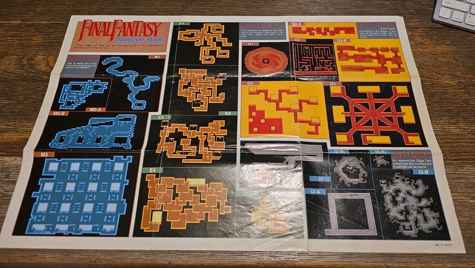Final Fantasy Dungeon Maps Strategies Foldable Poster NES Nintendo Manual Only