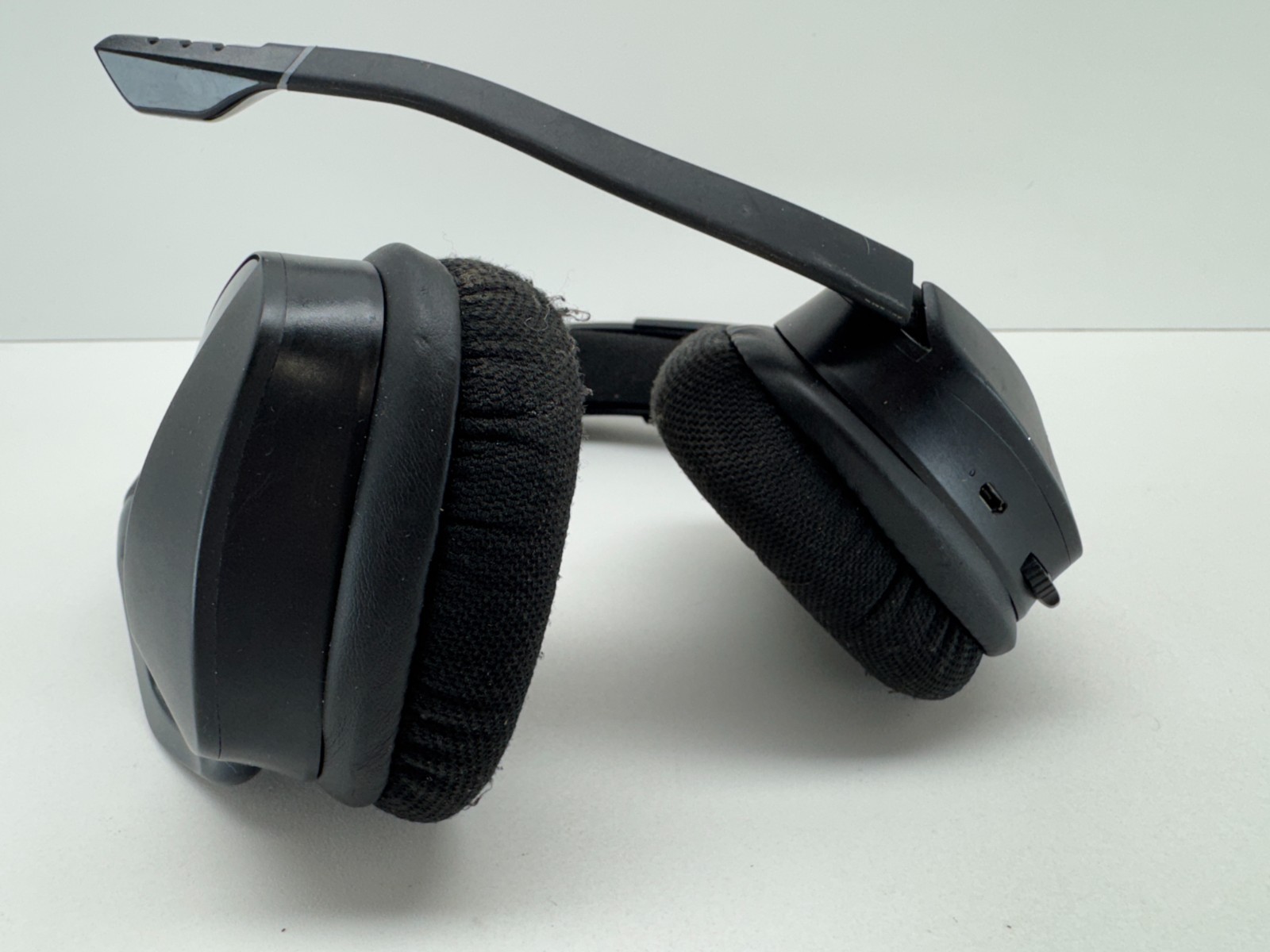 Corsair Void RGB Elite Wireless Gaming Headset Black Carbon Premium Audio