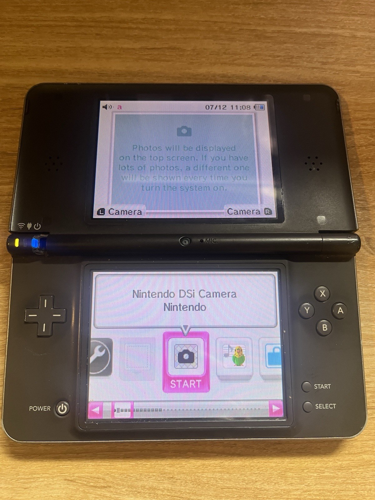 PARTS REPAIR Nintendo DSi XL Handheld System BROKEN HINGE POWERS ON PLAYS GAMES
