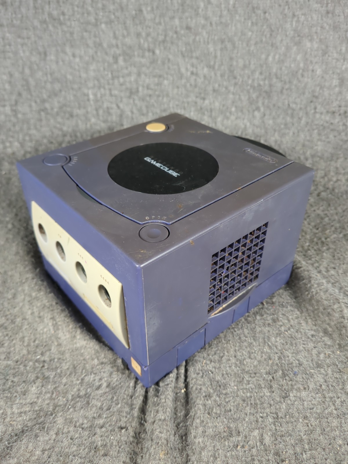 Broken Nintendo GameCube Console Gaming System Only DOL-001 READ