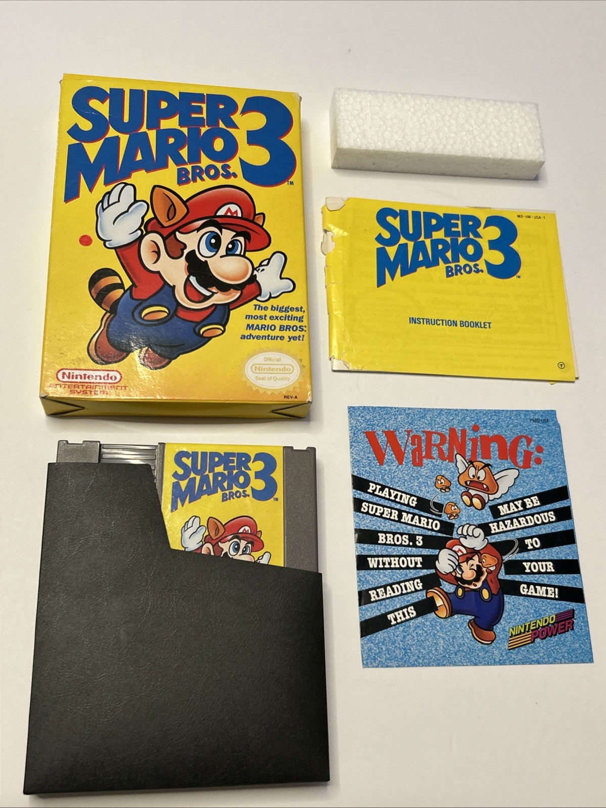Super Mario Bros. 3 NES Nintendo Complete CIB Tested Box Manual Insert Authentic