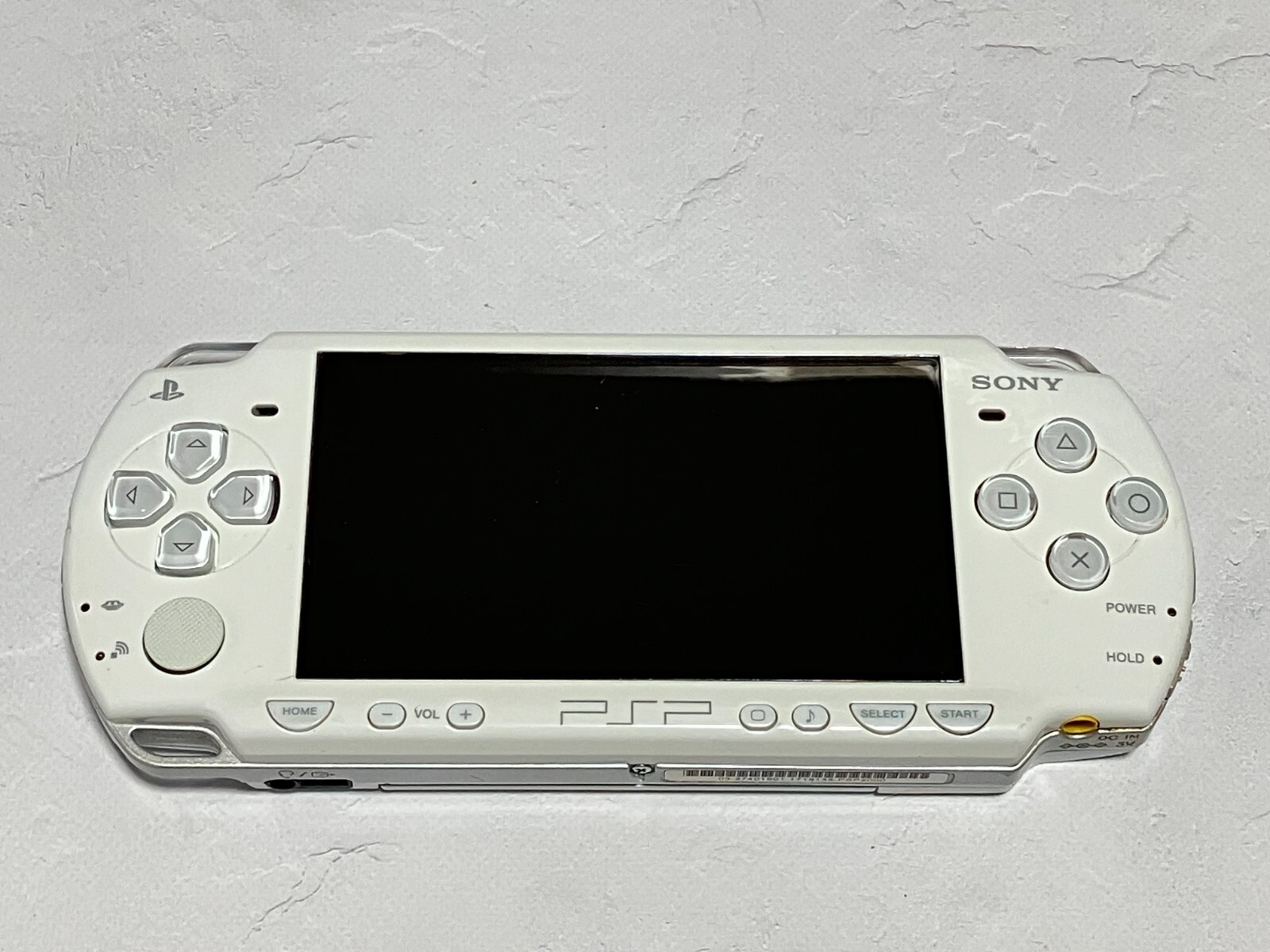 Sony PSP-2000 Console / battery＋charger＋memory stick random 3 games from US
