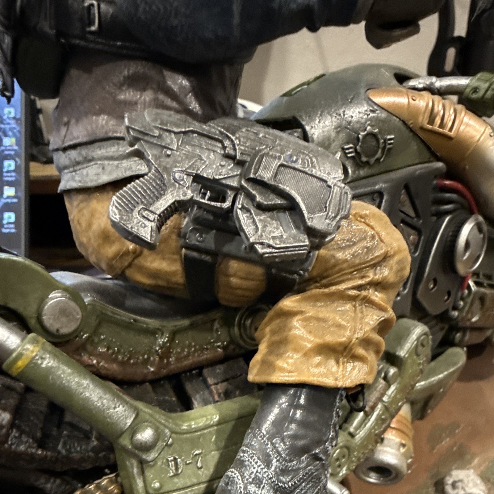 Gears of War 4 limited collectors edition Xbox JD Fenix Outsider Bike Statue