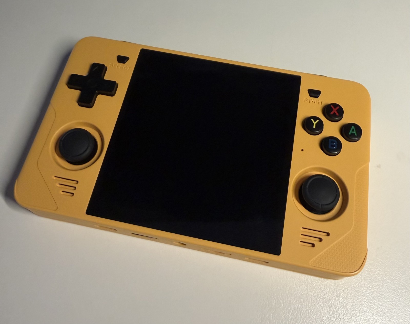 Retro Handheld Lot (8 Devices)RP4 Pro RP2S RG405V Miyoo Mini+ RGB30 Switch Lite