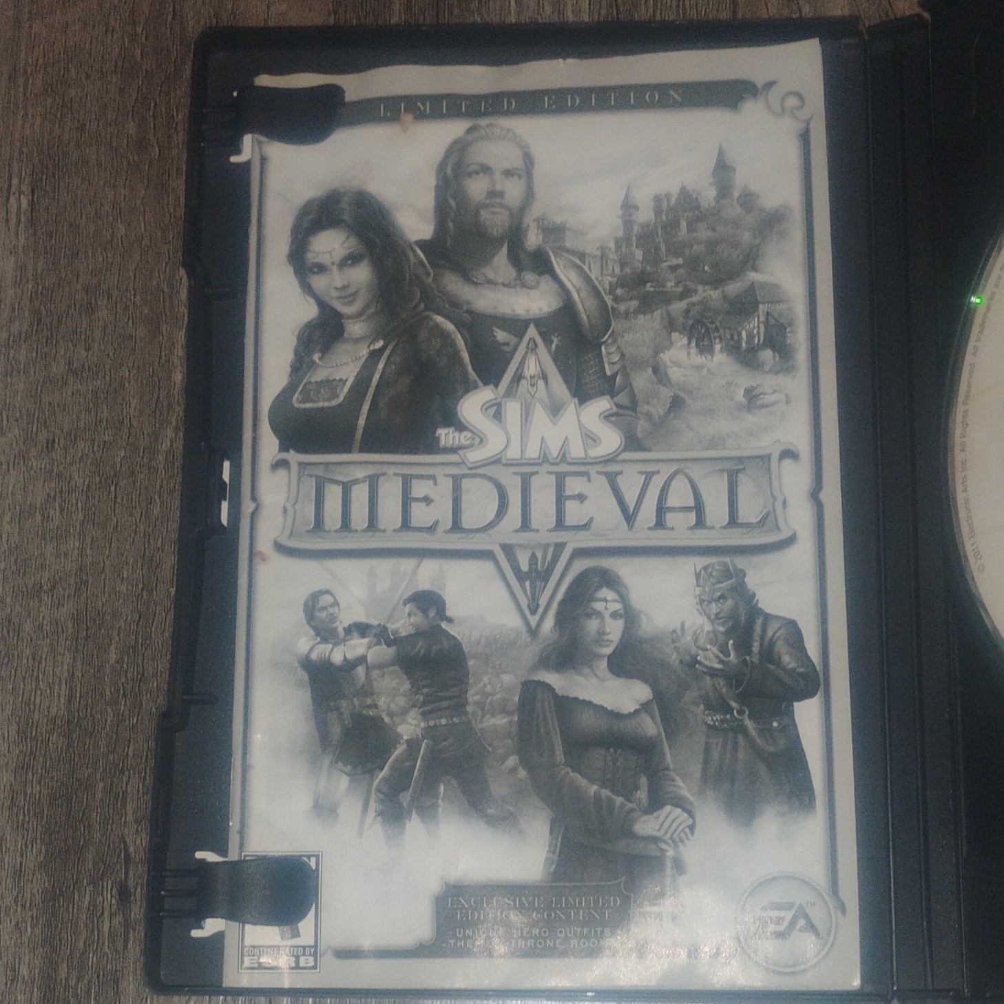 Electronic Arts The Sims Medieval Limited Edition PC/Mac Manual Simulation 2011