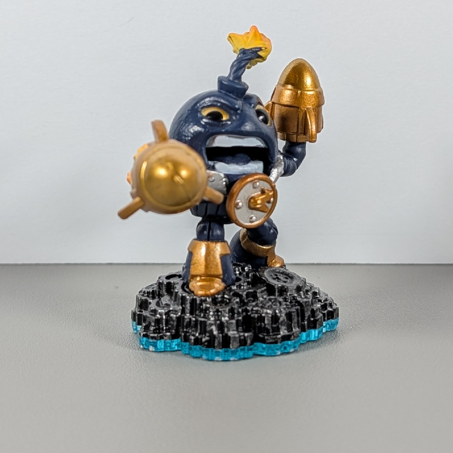 Skylanders SWAP FORCE Character Figure: COUNTDOWN (blue base)