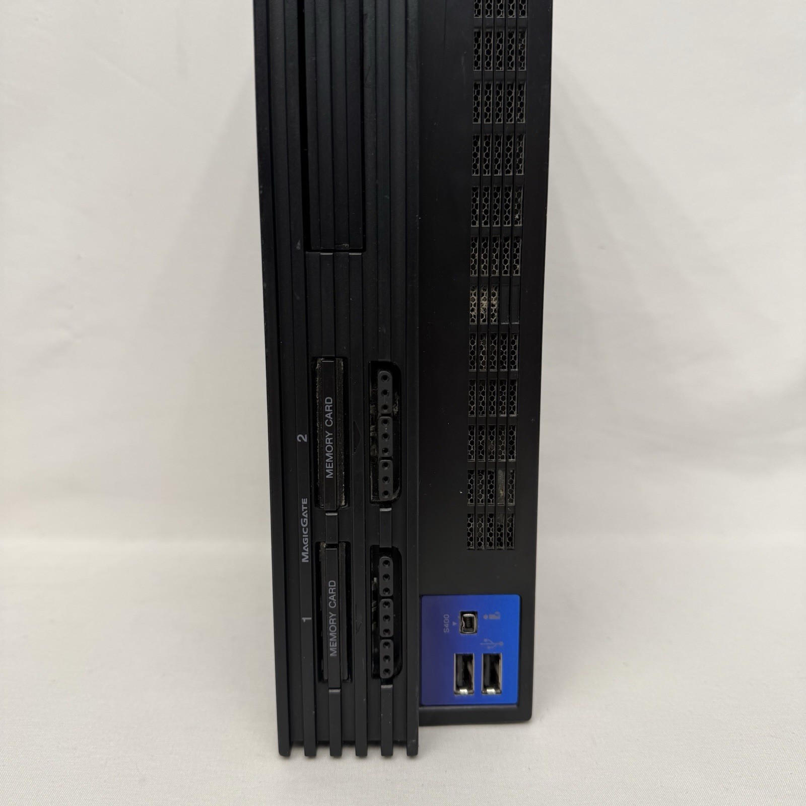 Sony PlayStation 2 PS2 Fat Console (SCPH-30001 R) w/ OEM AV & Power Tested
