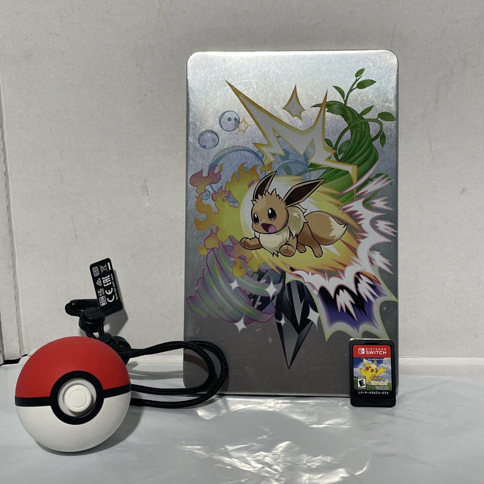 Let’s Go Pikachu (Nintendo Switch, 2018) Steelbook Edition & Pokeball Controller