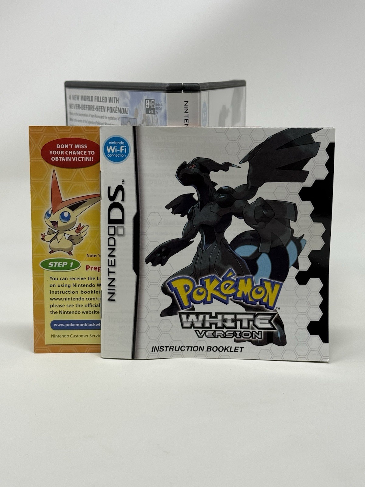 Pokemon Black and White Version Bundle Lot Nintendo DS Complete CIB Authentic