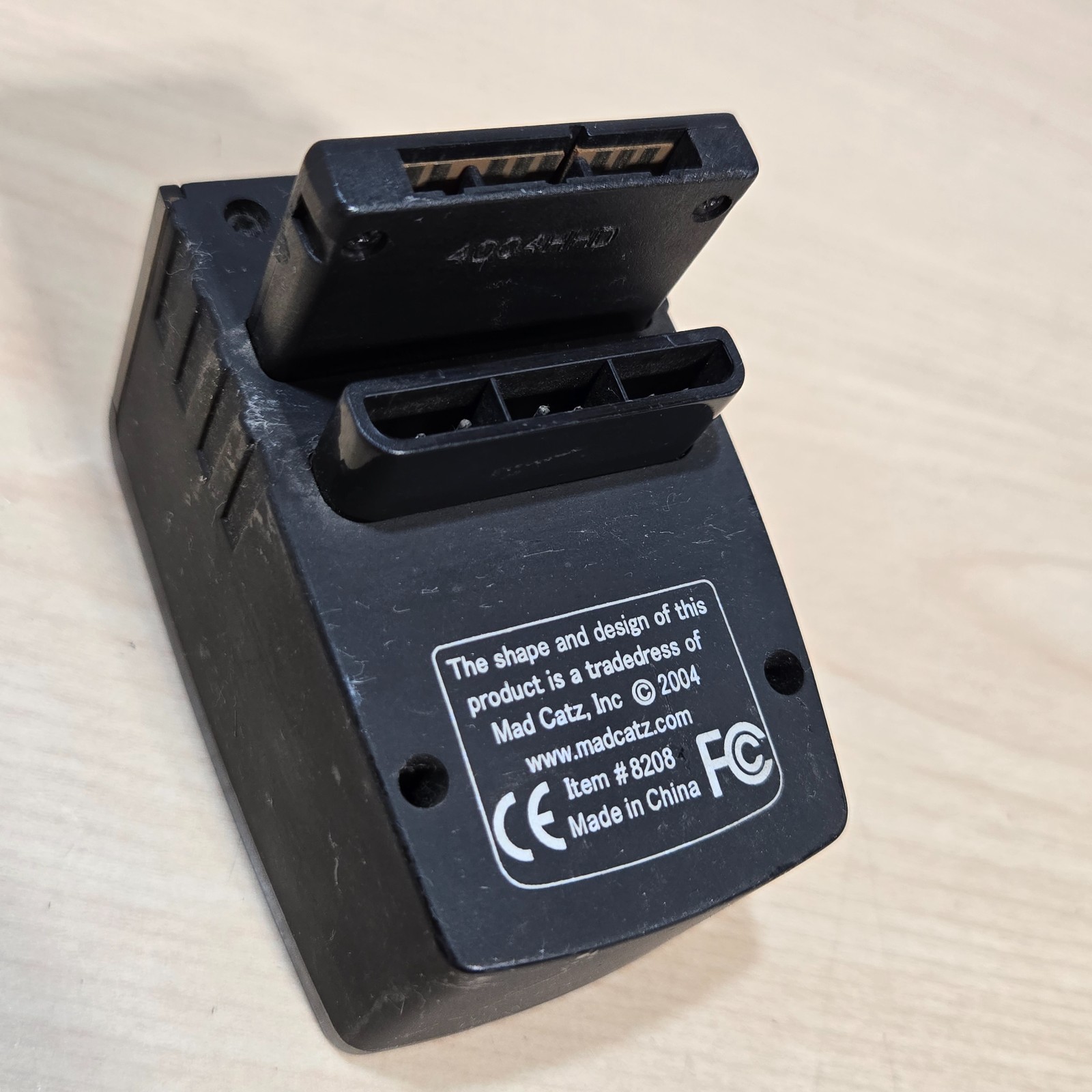 Mad Catz Multi-Player Adapter w/ Memory Slot for PlayStation 2 Vintage video