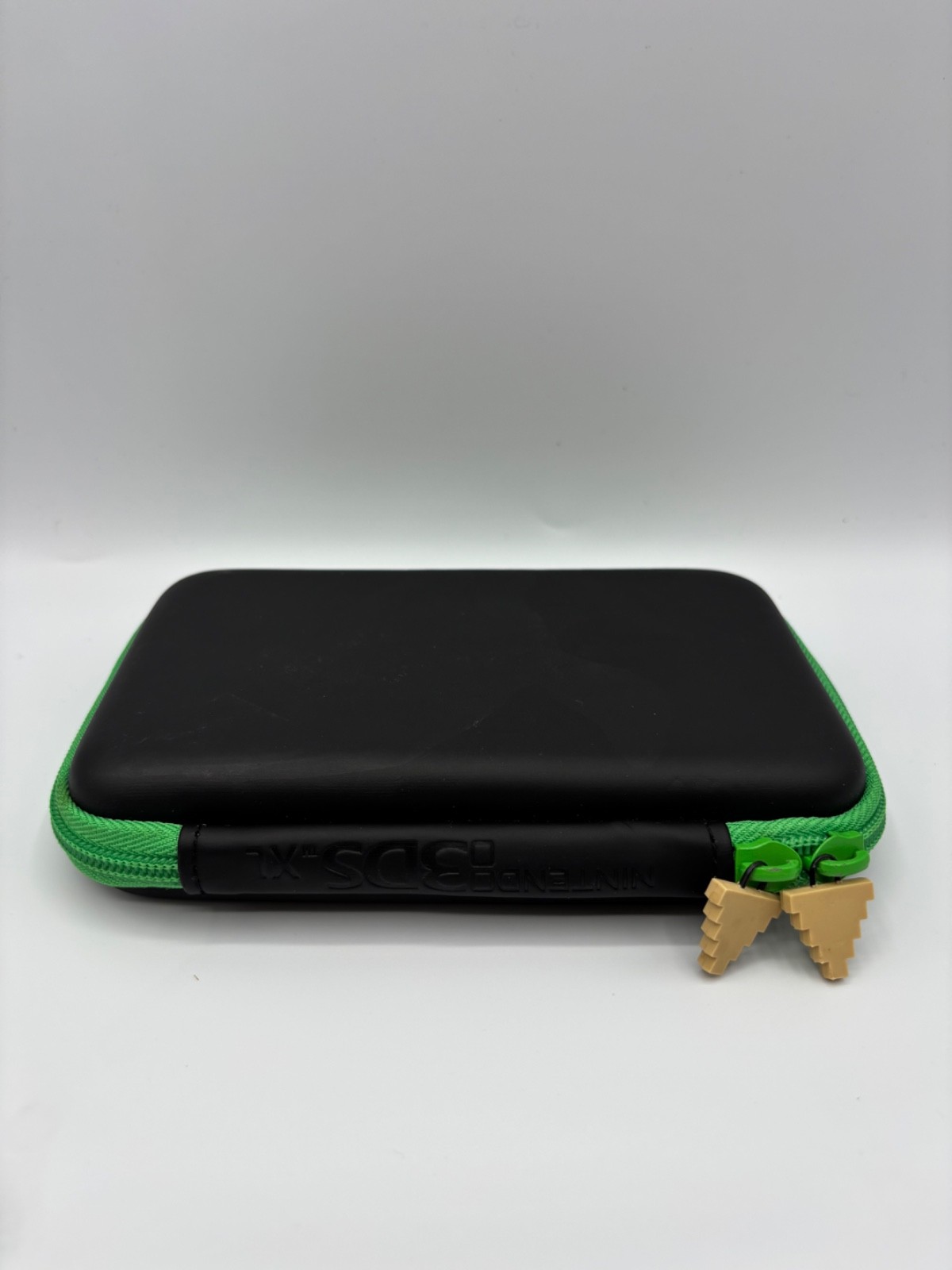 The Legend of Zelda 8bit Nintendo 3DS/3DS XL HORI Carrying Case