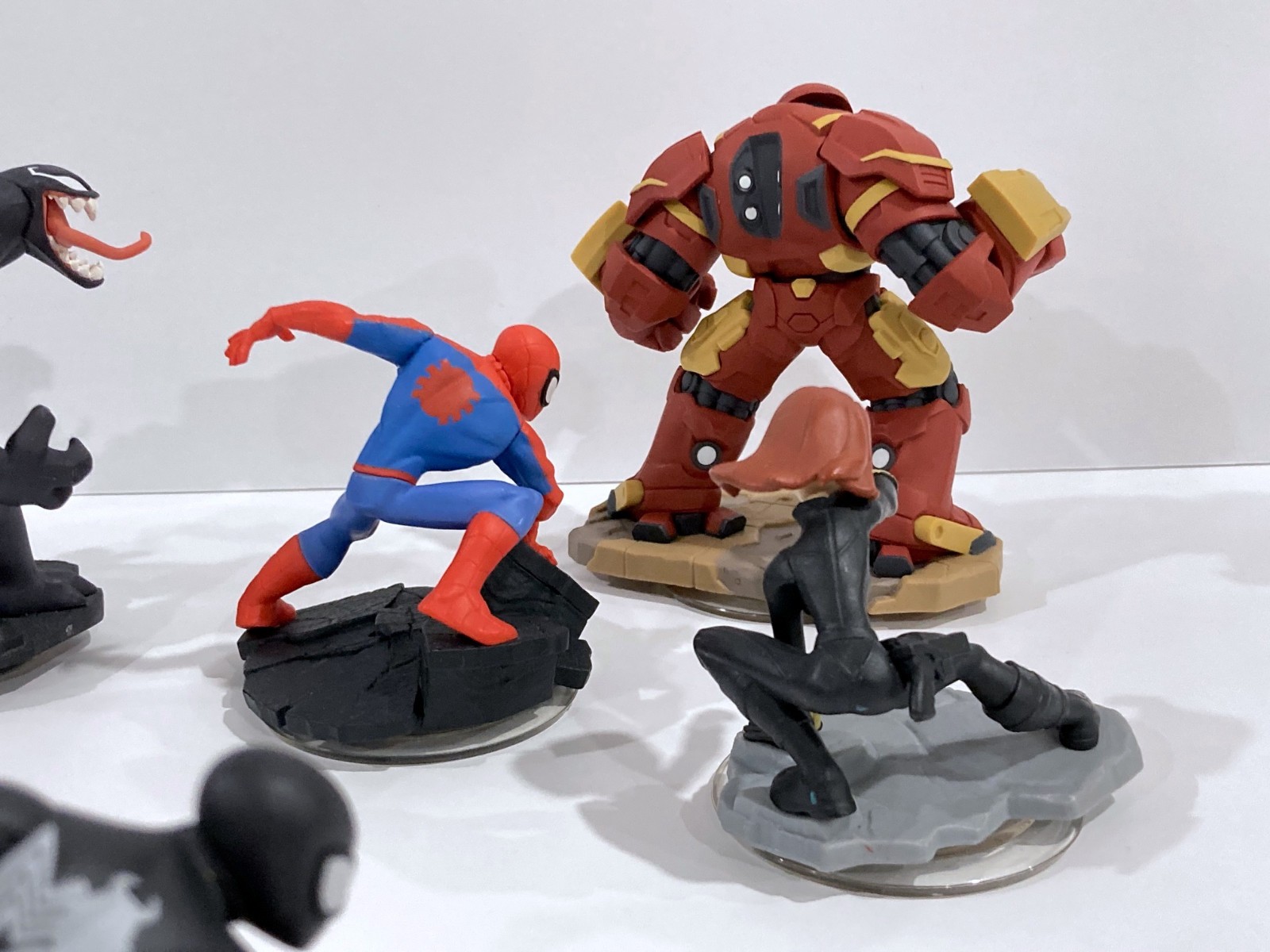 Disney Infinity Marvel 2.0 3.0 Symbiote Spiderman Venom + More 6 Figure Lot