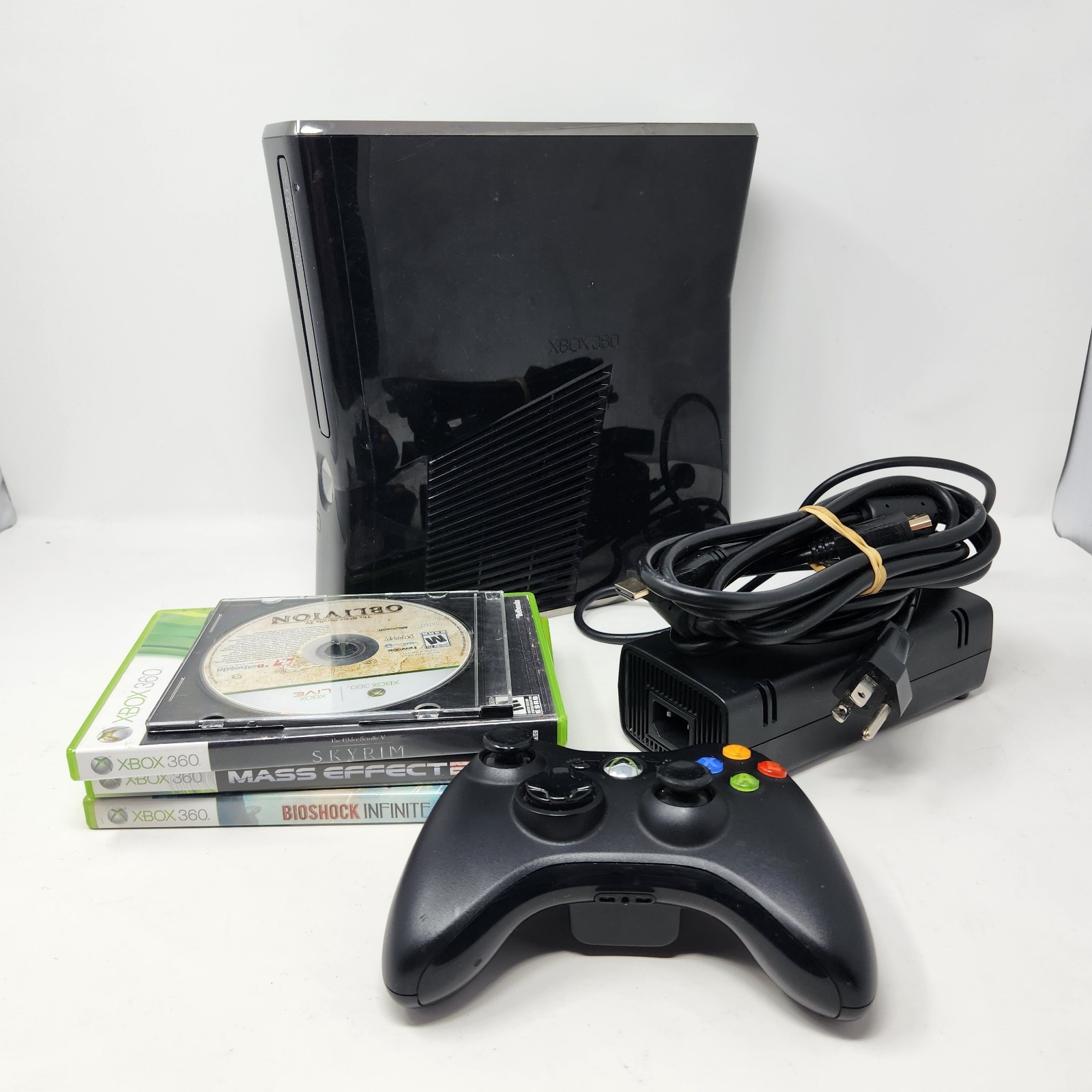 Xbox 360 Slim 250GB Black Console NTSC-U/C Bundle W/Controller + Game Bundle