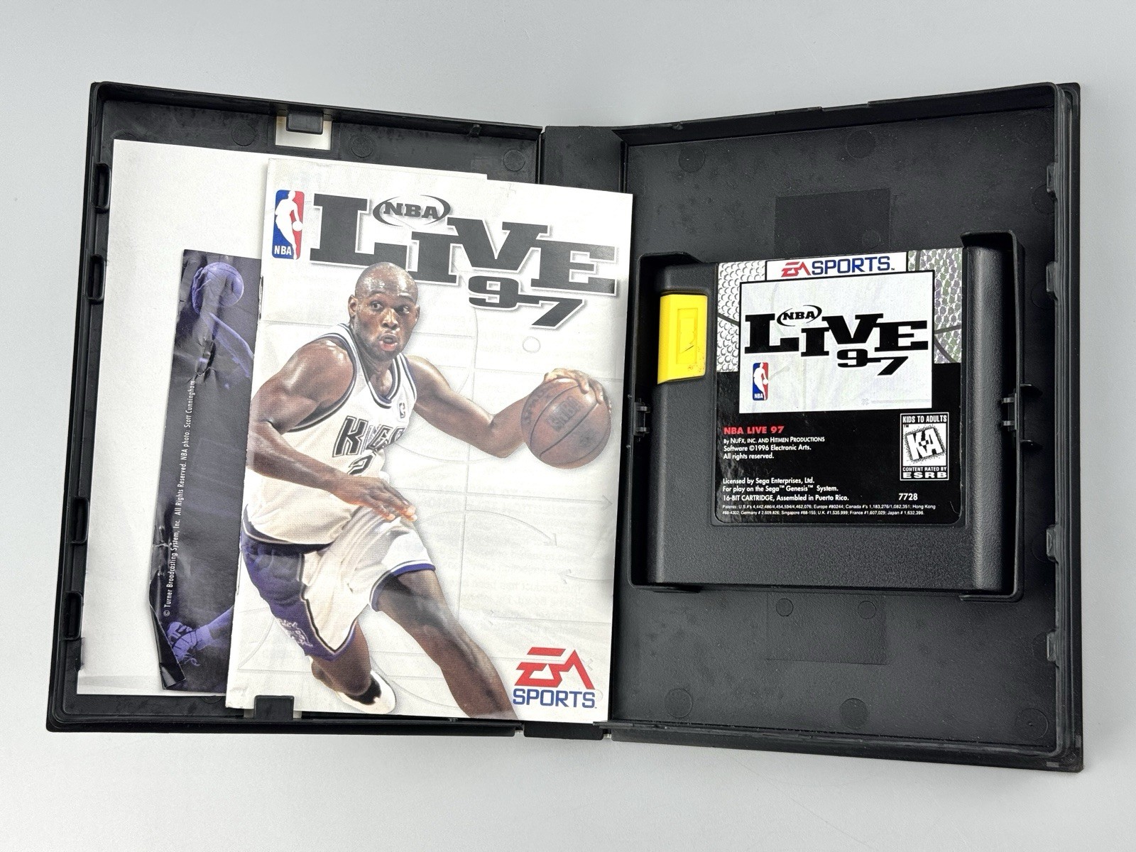 SEGA Genesis Sports Lot CIB – NBA Live 96 97, FIFA Soccer, NHL, College Slam