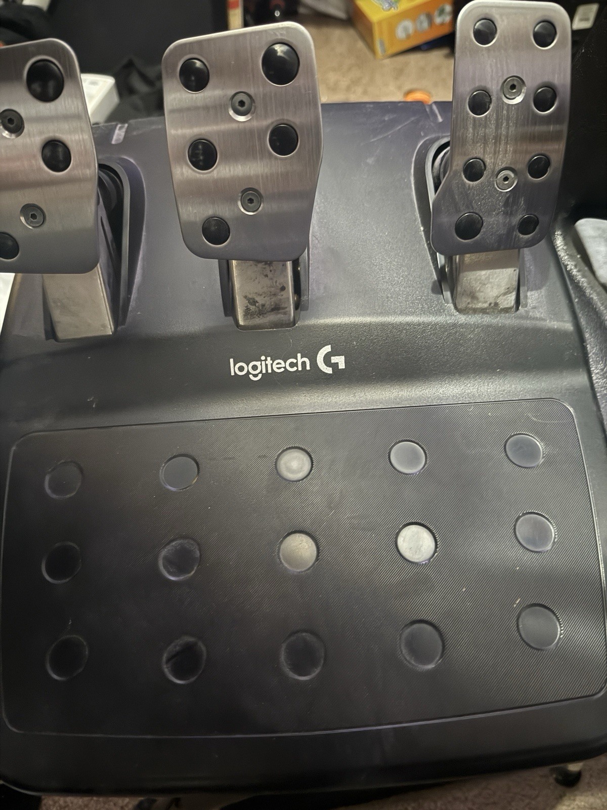 Logitech G920 Driving Force Racing Wheel and Floor Pedals and Shifter