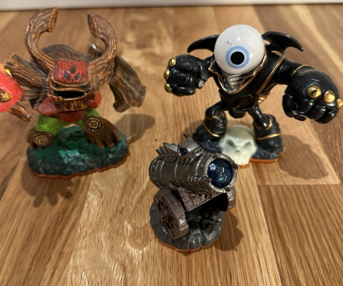 Skylanders Giants Series 2 – Lot of 8 Figures / Eye Brawl and more.