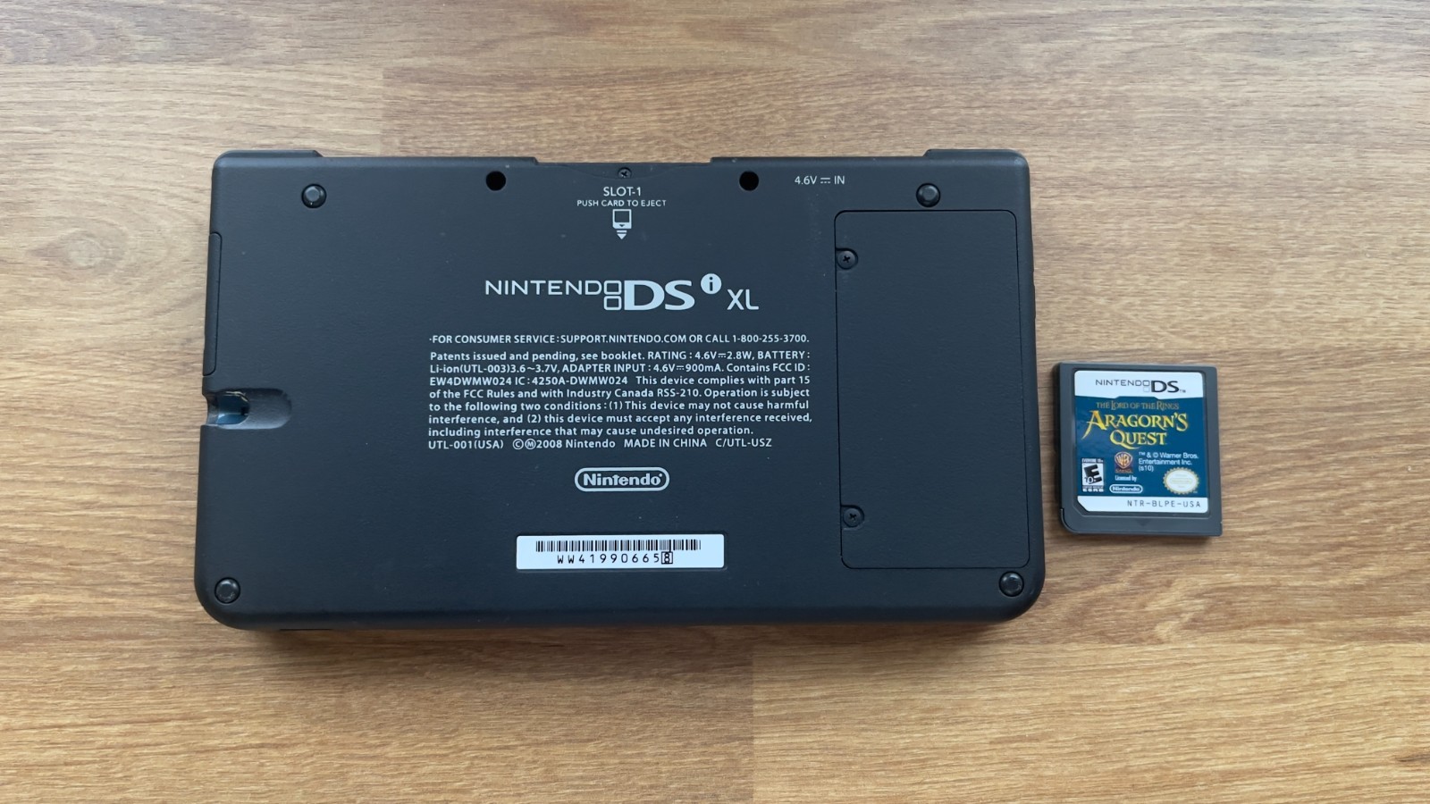 Nintendo DSi XL Blue w/ Nerf Case and LotR – Working *No Charger or Stylus*