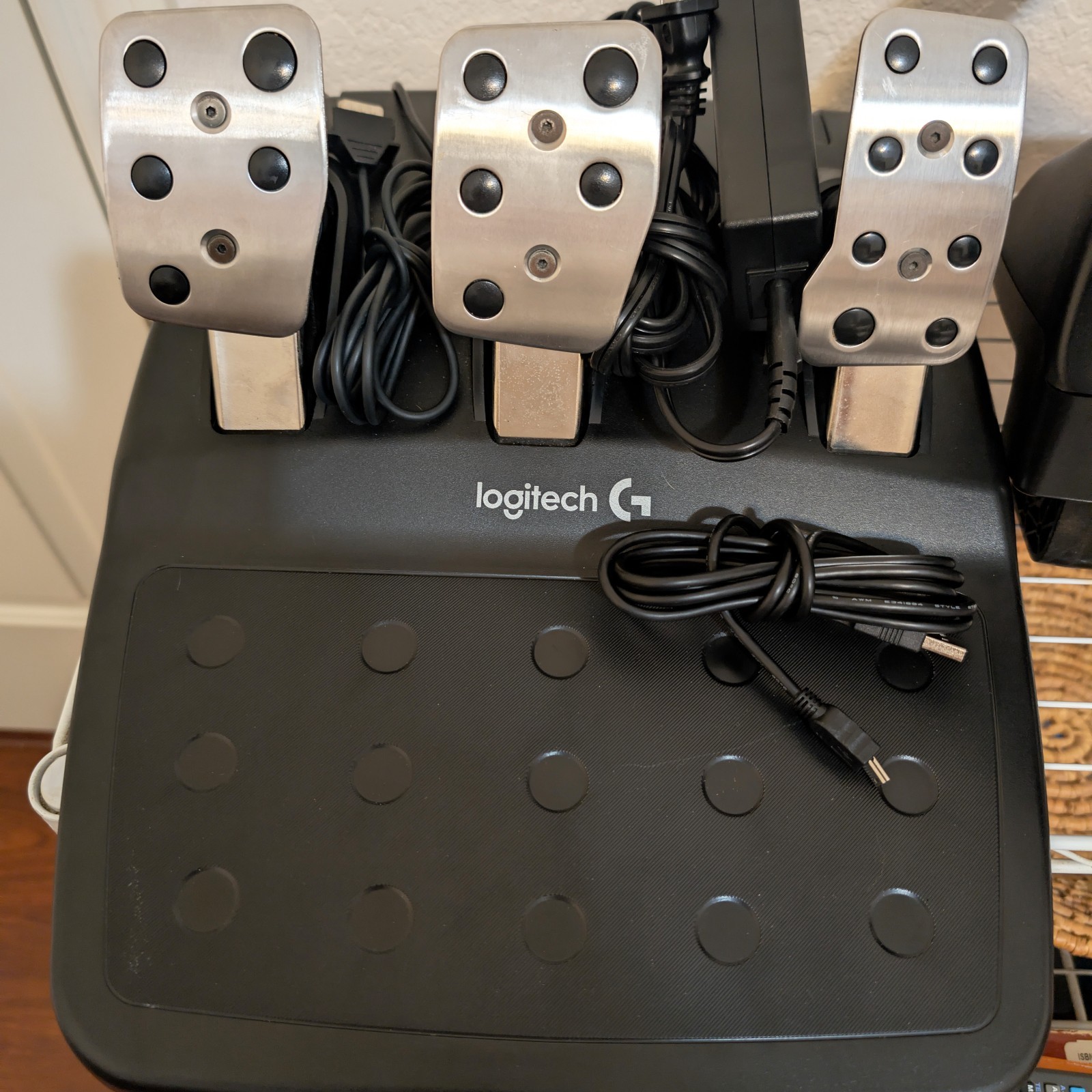 Logitech G29 Driving Force Racing Wheel & Pedals – Black (941-000110)