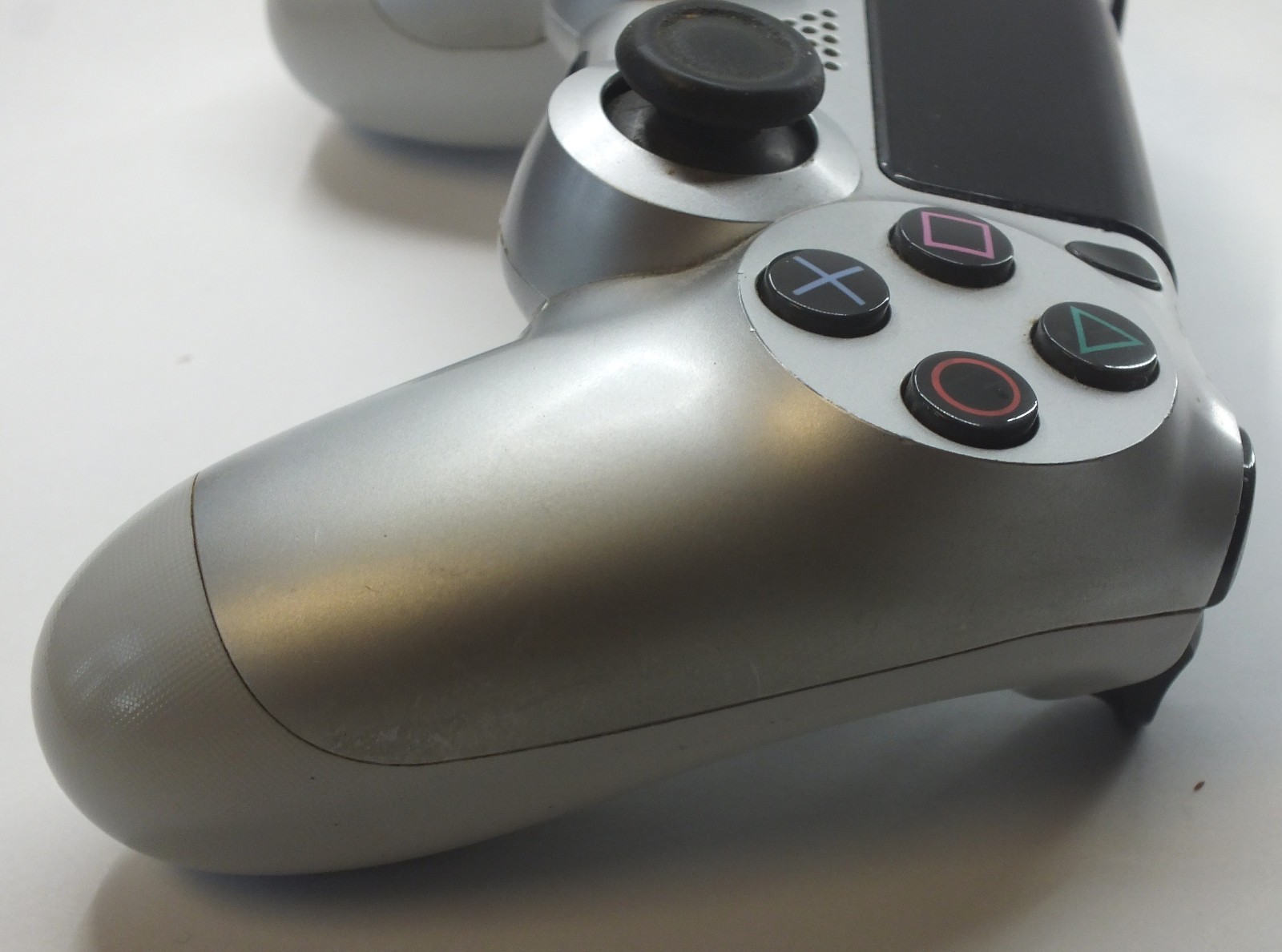 PS4 Sony Playstation 4 Dualshock Wireless Controller – Silver – R369