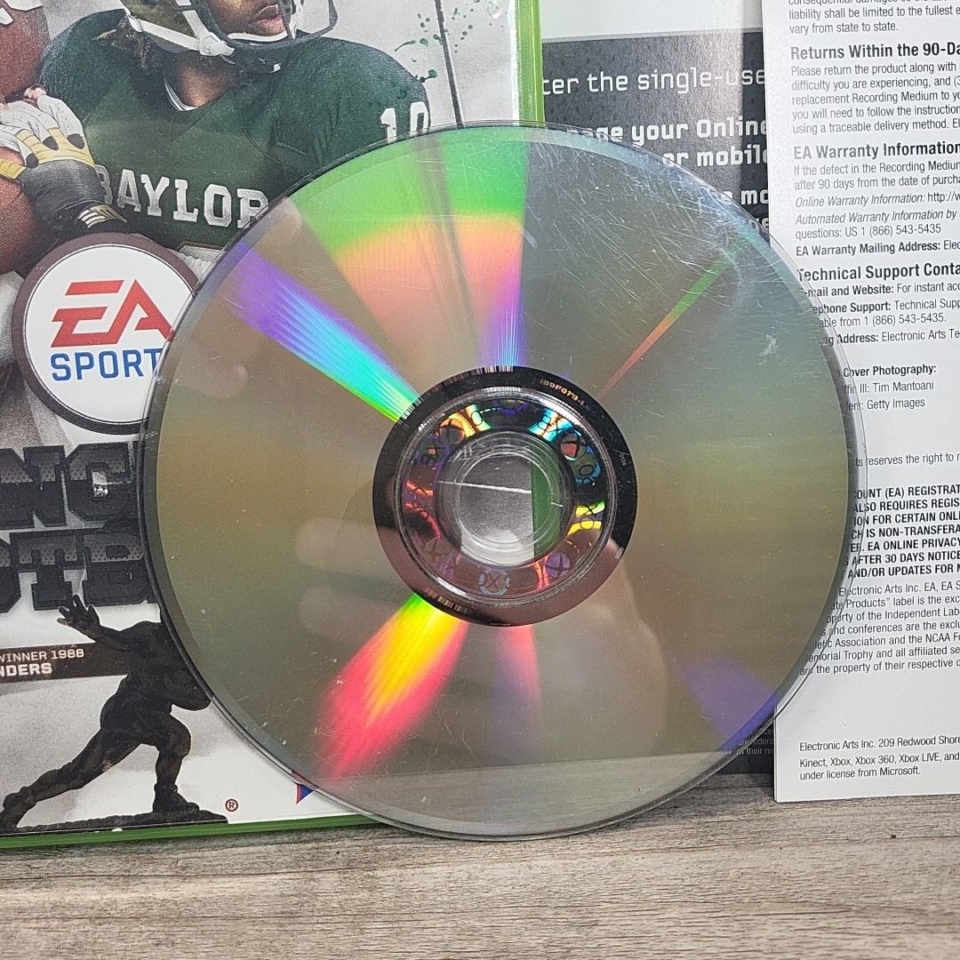 *NEEDS RESURFACE* NCAA Football 13 (Microsoft Xbox 360, 2012) w/ INSERTS