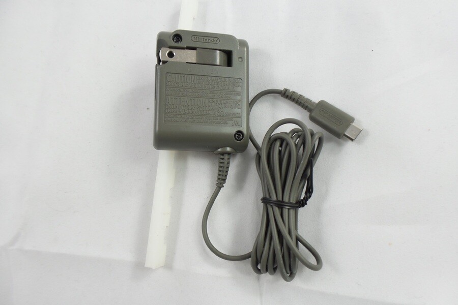 Nintendo Game Boy Advance SP AC-Adapter – 5.2v 450mA – NTR-002 USA/JPN (USG-002)