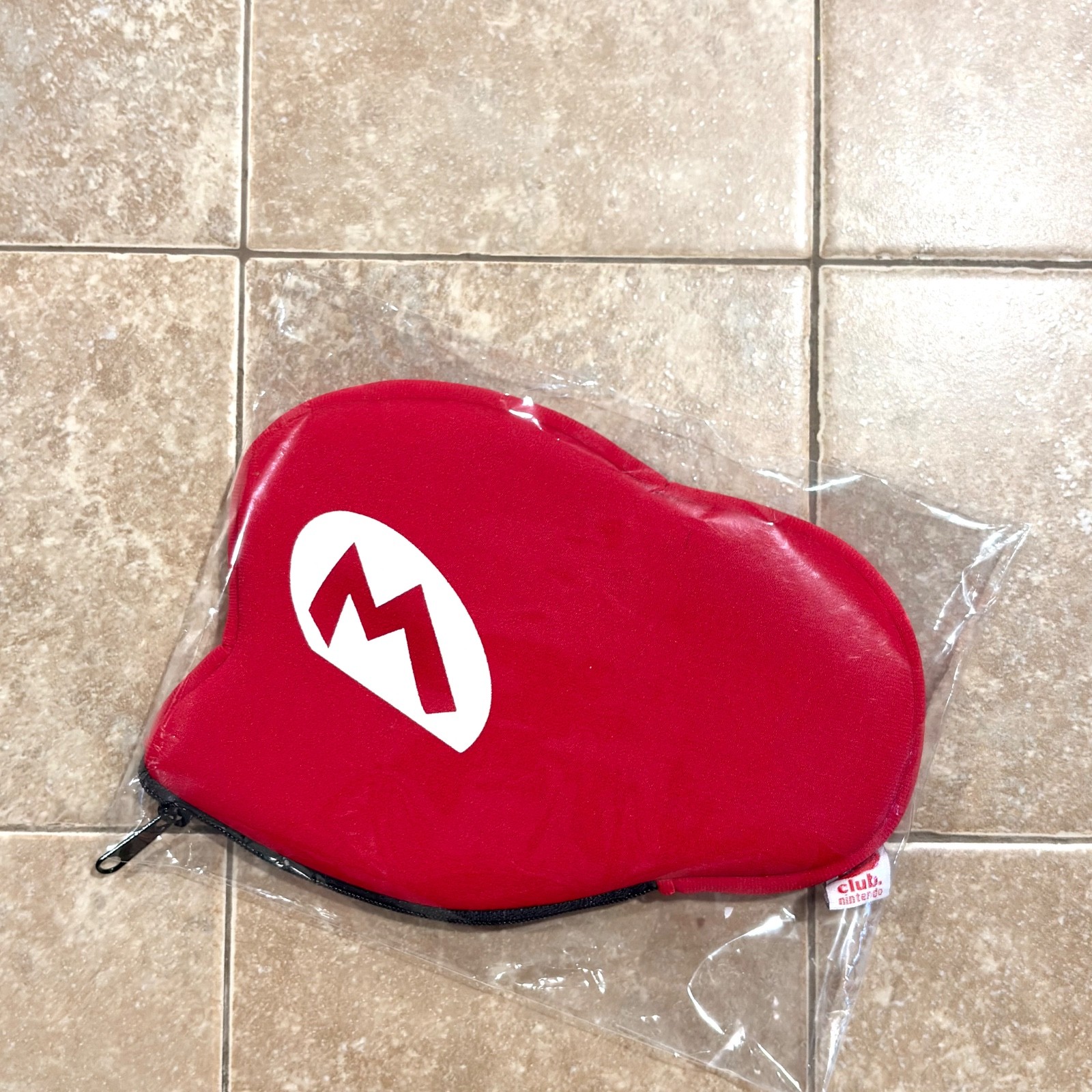 Official Nintendo Mario Hat 3DS Case Pouch Plush 2DS XL Club Nintendo Open Box