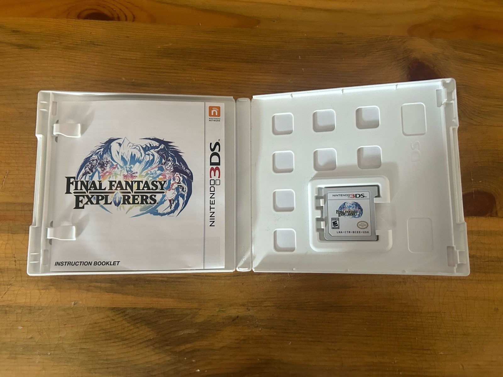 Final Fantasy Explorers 3DS Role Playing Manual NTSC-U/C 2016