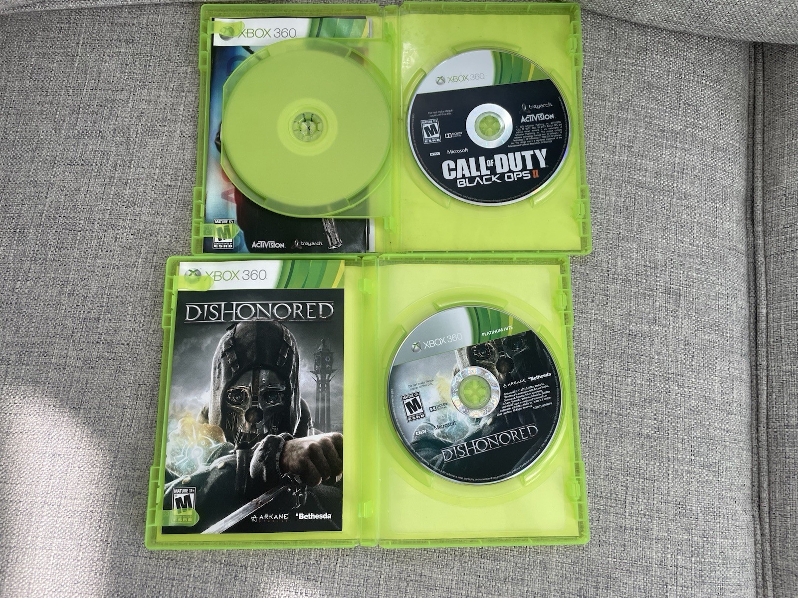 Call of Duty Combo Pack Black Ops 1 & 2, And Dishonored For Xbox 360. Tested
